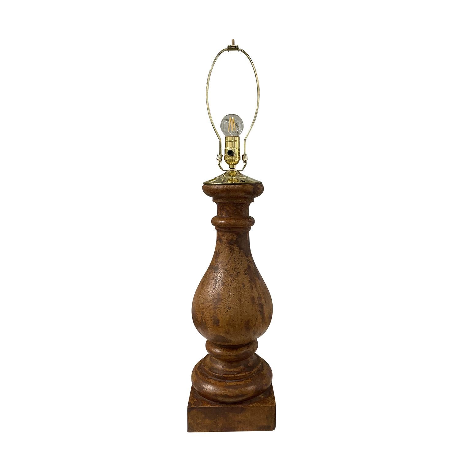 19th Century Brown-Red French Vintage Pair of Tall Pièrre Composée Table Lamps For Sale 2