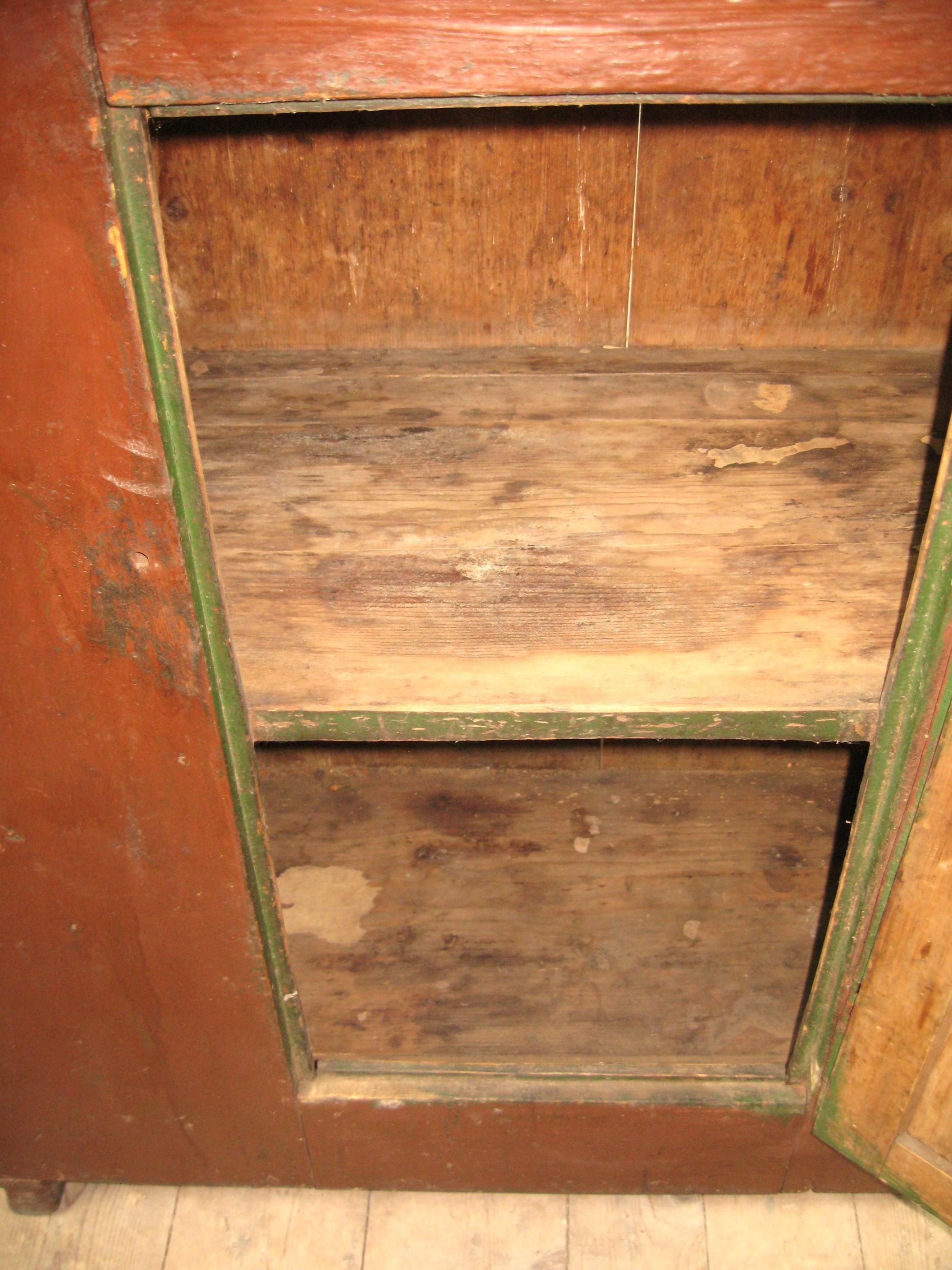 19th Century Brown / Red Primitive Blind 1 door painted cupboard For Sale 4