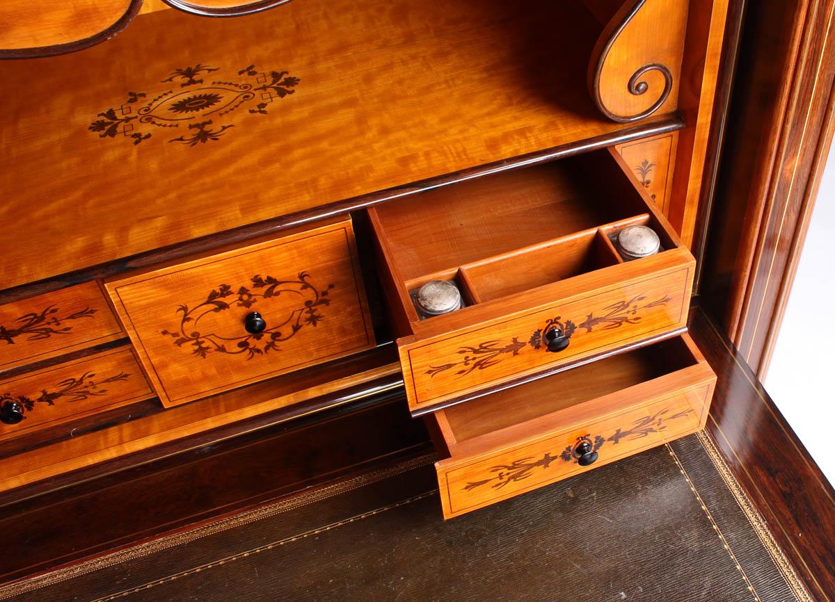 Secrétaire a abattant
mahogany, maple
Brussels (Demaree workshop)
19th Century, Epoque Charles X, circa 1845

Dimensions: H x W x D: 155 x 94 x 48 cm

Description:
Very fine standing secretary with inlays in brass and bone.
Front divided into the