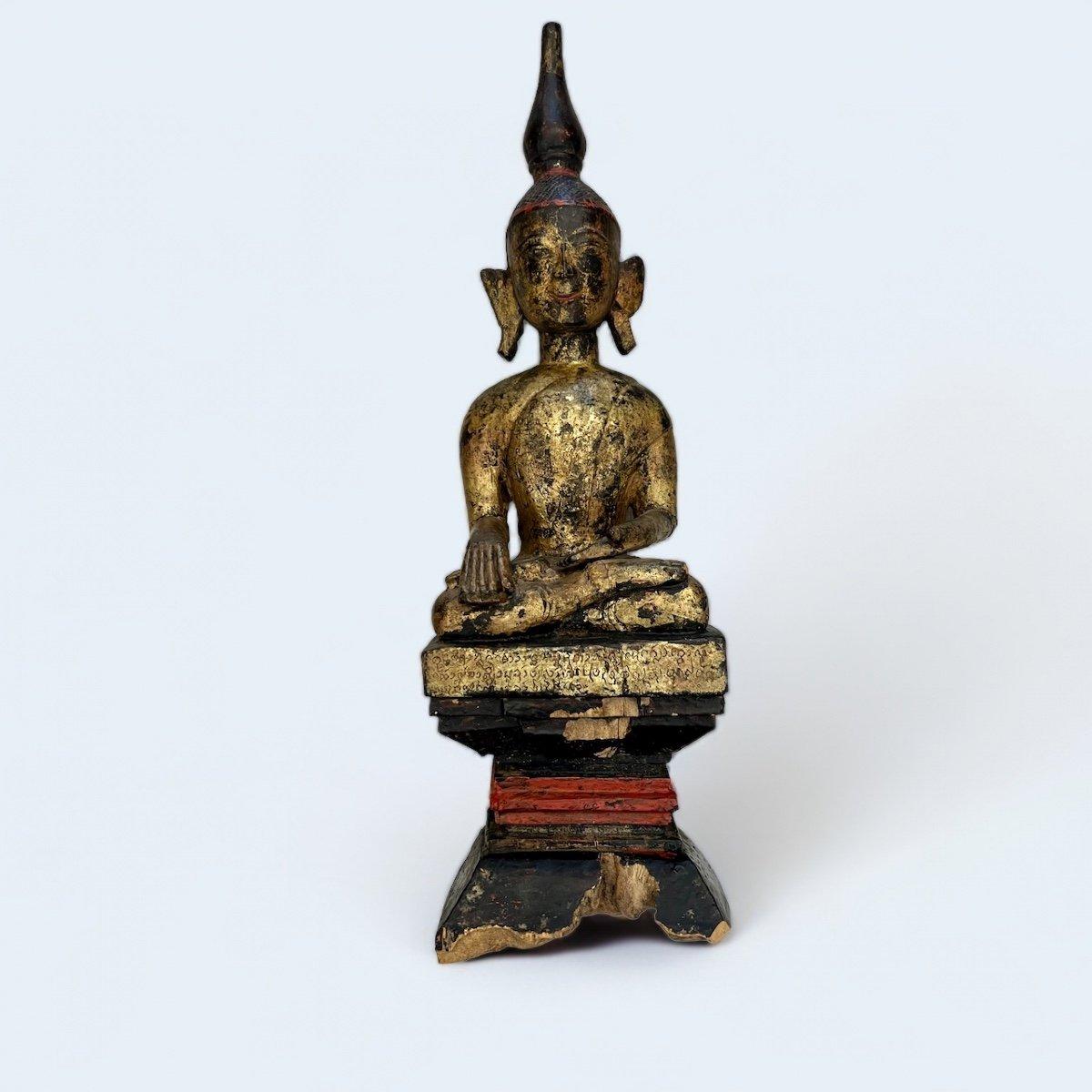 19th Century Buddha in Lacquered Wood from Laos For Sale 4