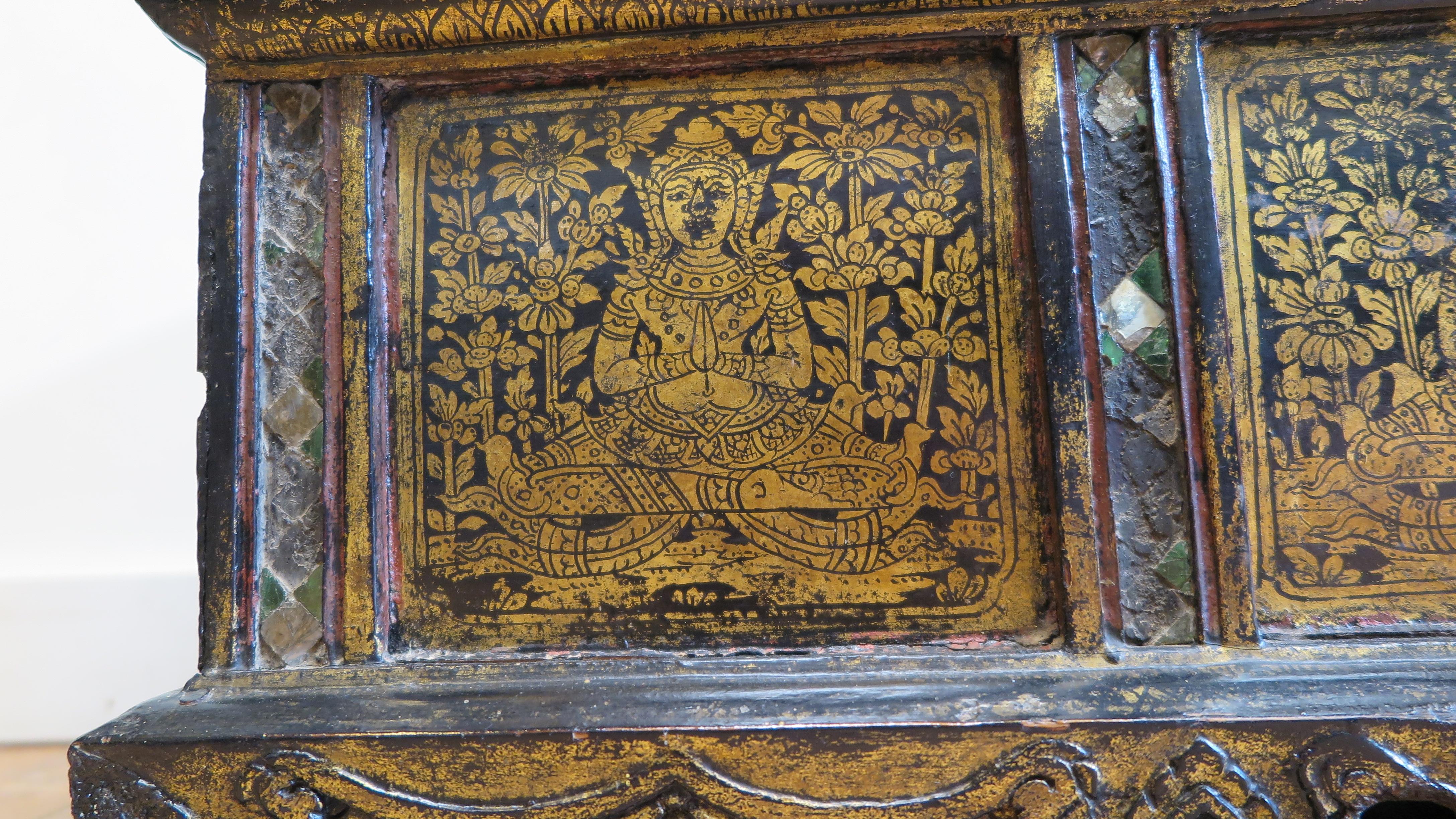 19th Century Buddhist Prayer Box In Good Condition For Sale In New York, NY