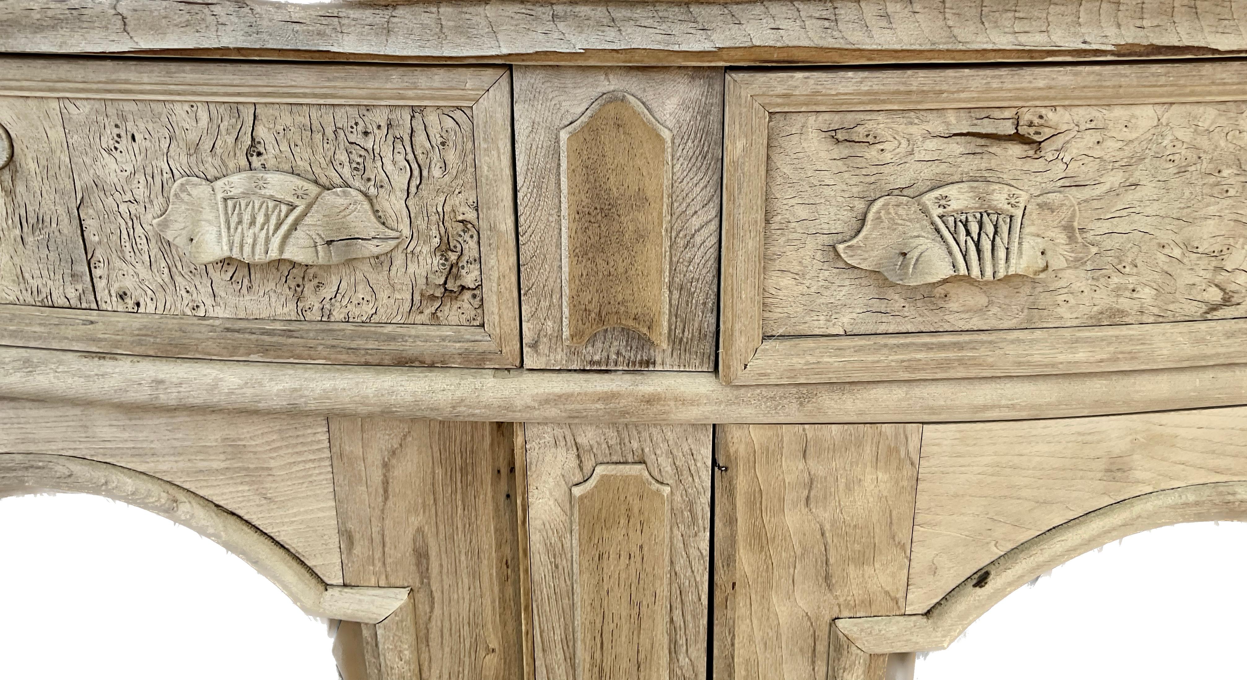 Mobile buffet del XIX secolo con piano in marmo in vendita 4