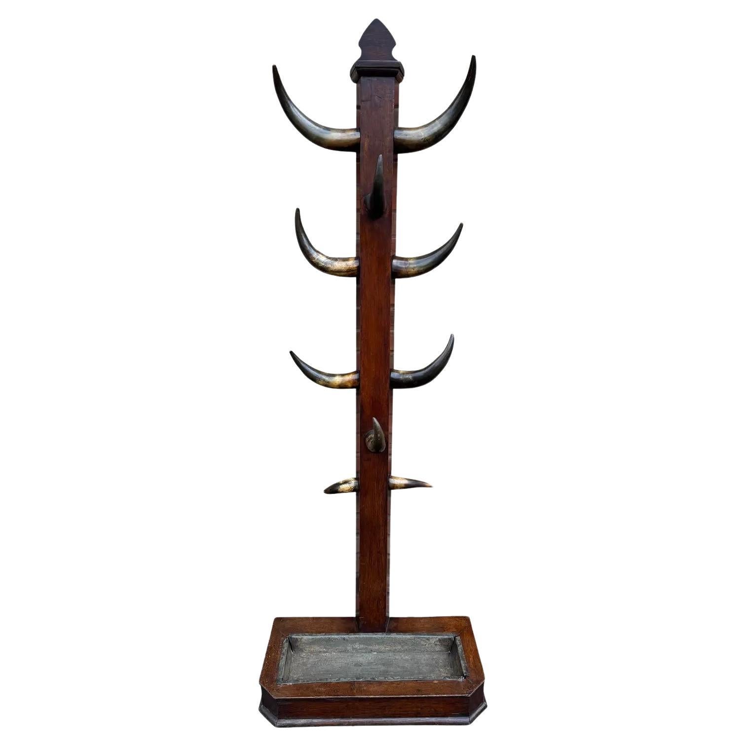 Árbol de Hall de Cuerno de Toro del siglo XIX en venta