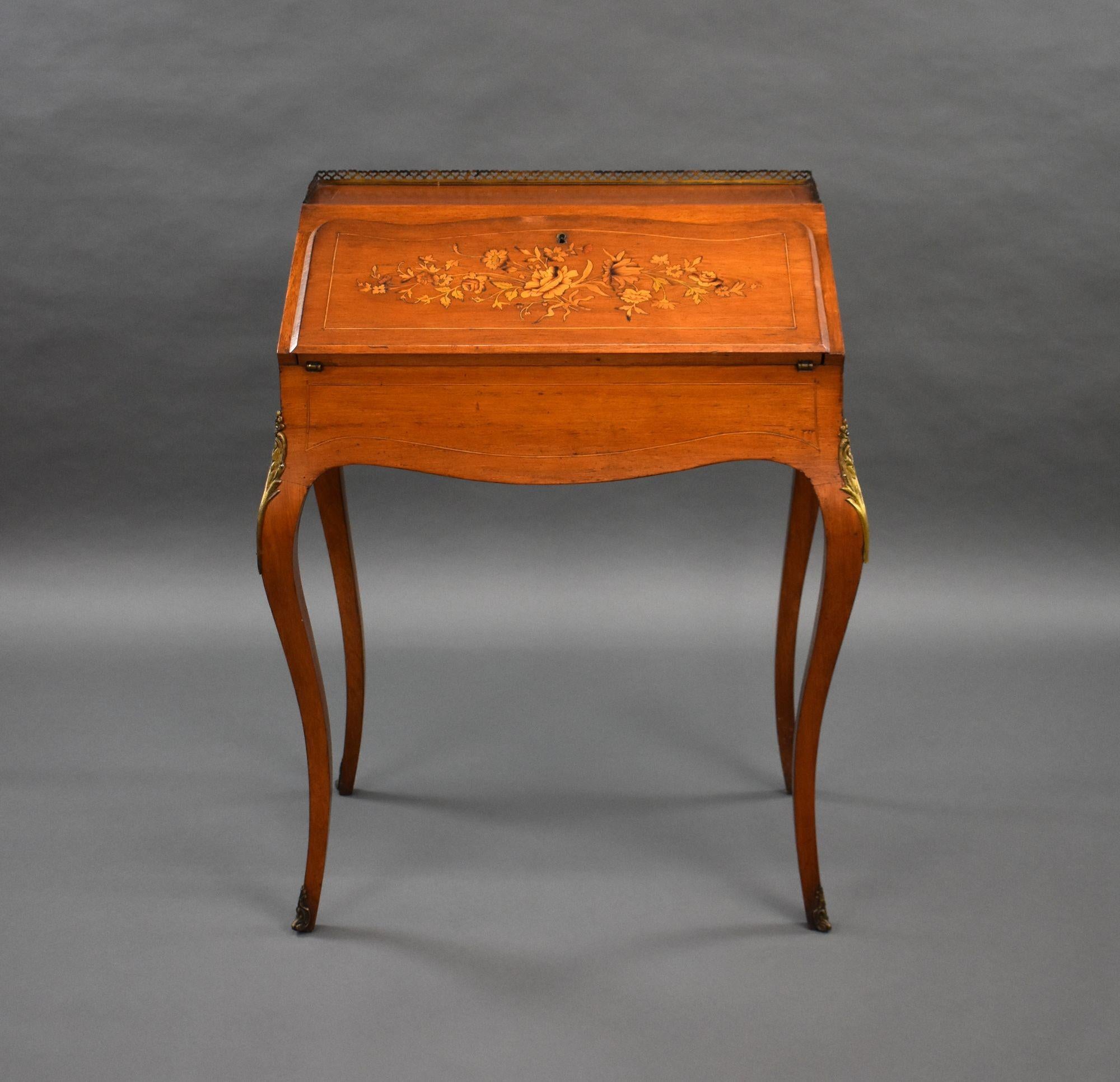 19th Century Bureau De Dame In Good Condition In Chelmsford, Essex