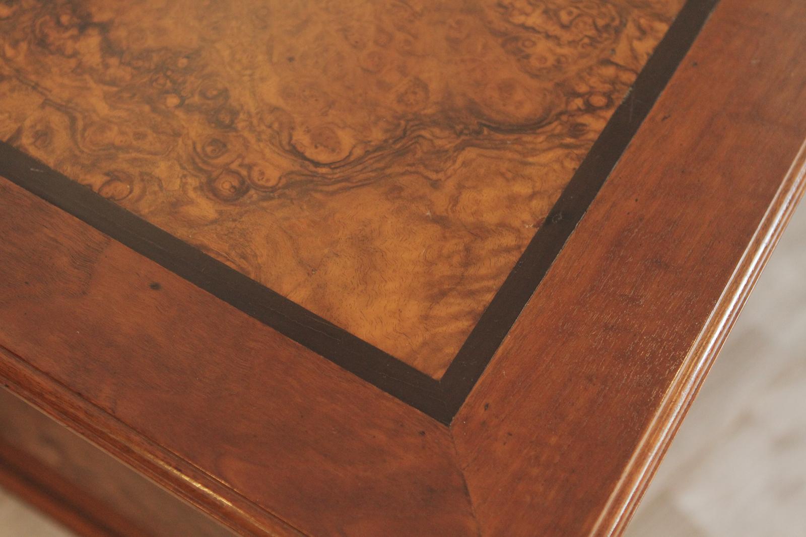 19th Century Burled Walnut Renaissance Revival Kneehole Desk 3