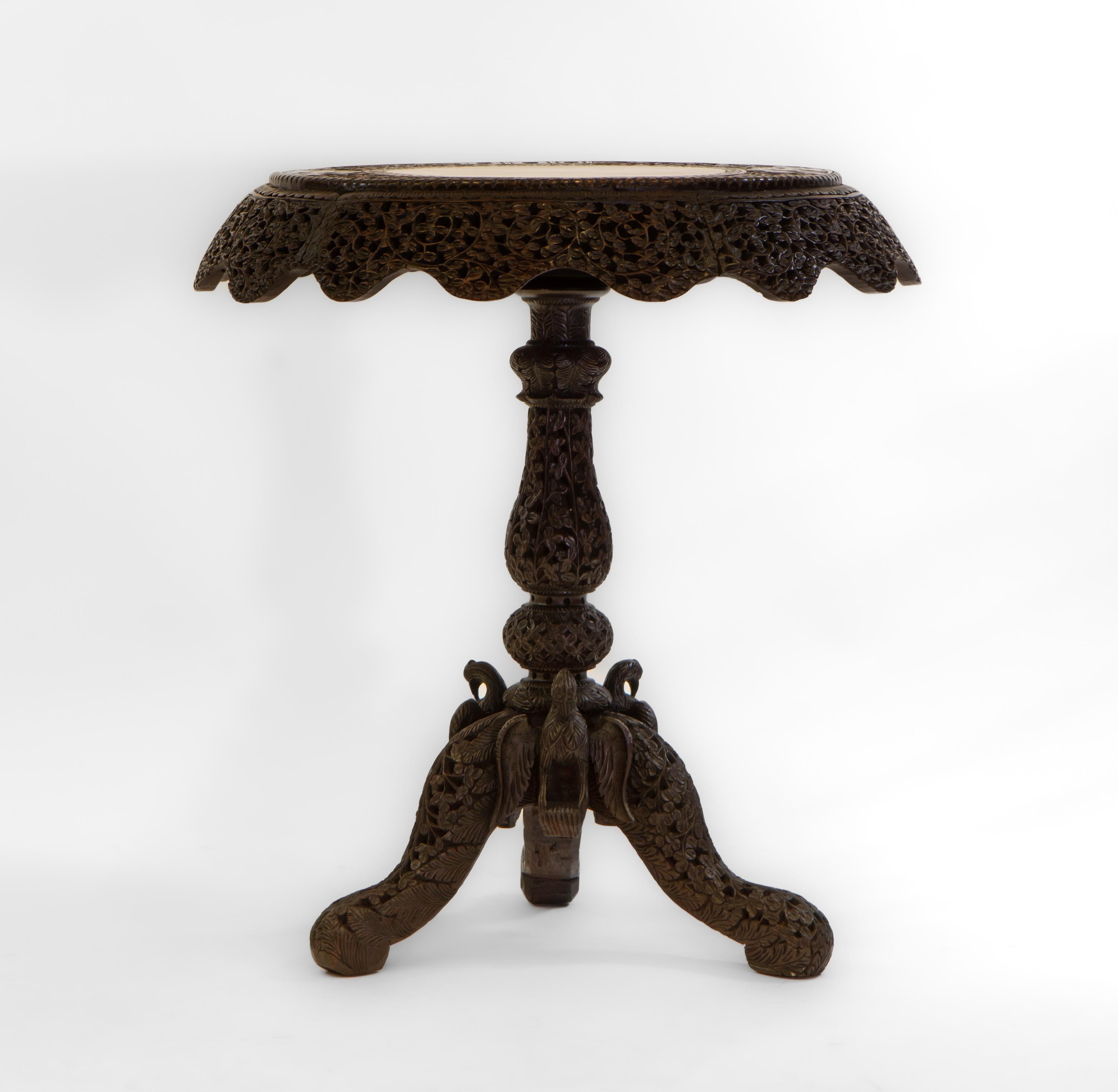 Hand-Carved 19th Century Burmese Anglo Indian Padouk Tilt Top Occasional Side Table For Sale