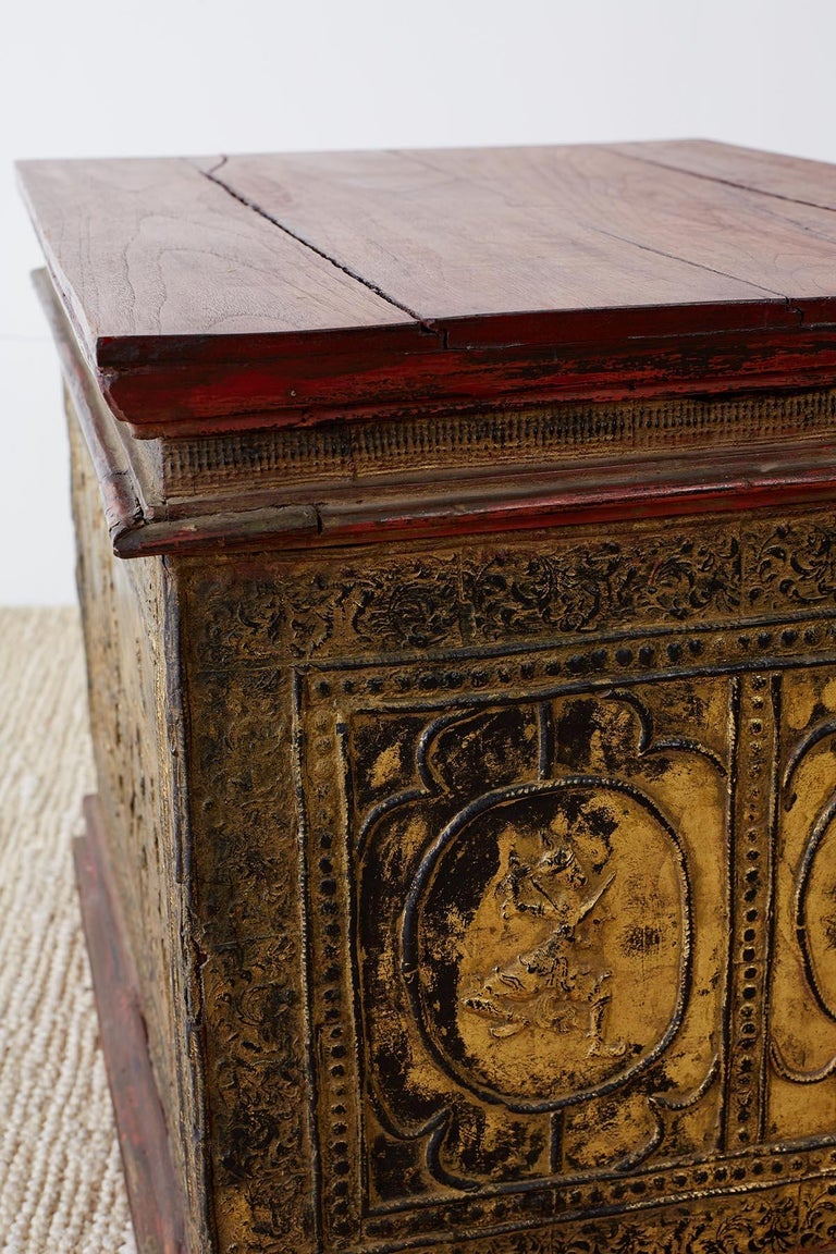 The Trunk Table: A Journey Through History, Design, and Function