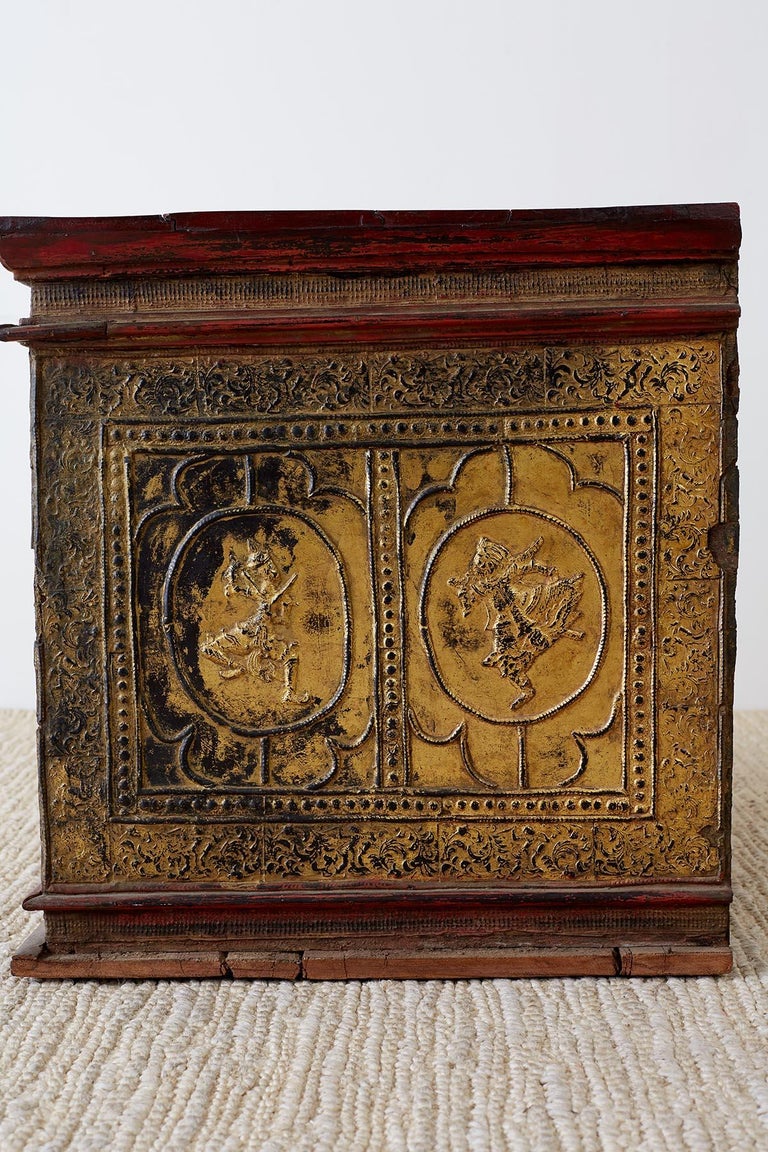 The Trunk Table: A Journey Through History, Design, and Function