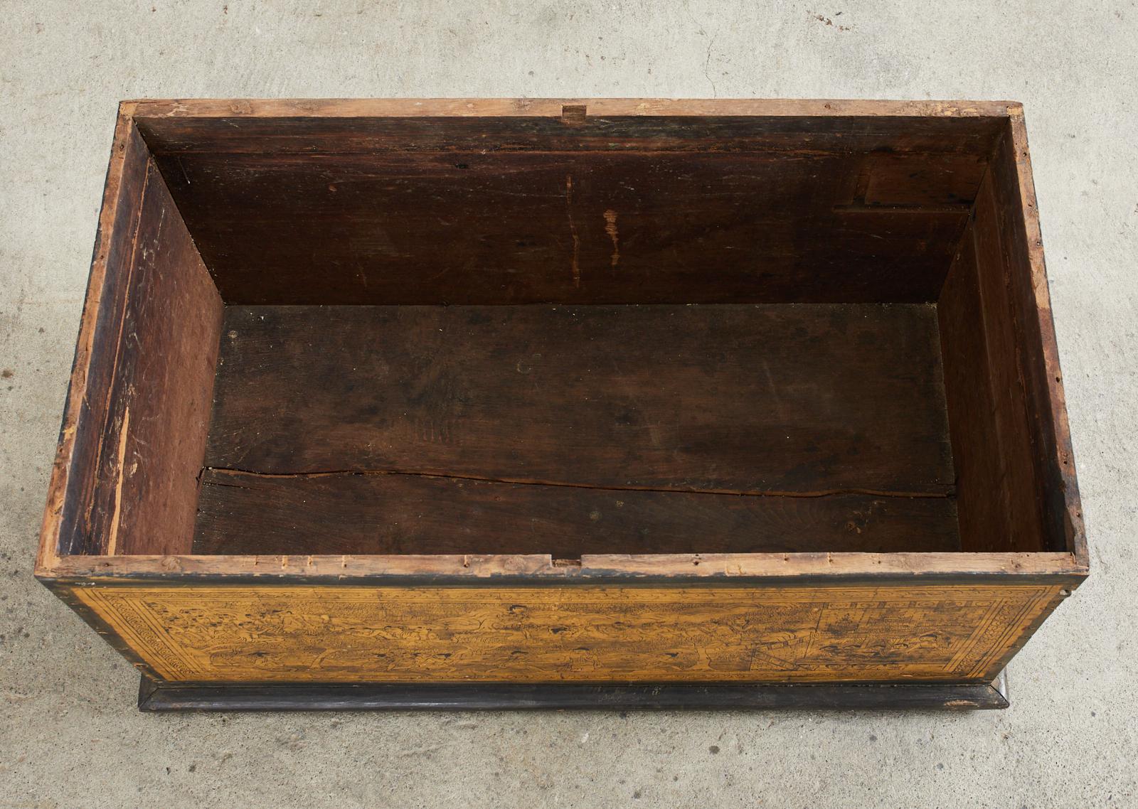 19th Century Burmese Gilded Chest or Trunk Table For Sale 6