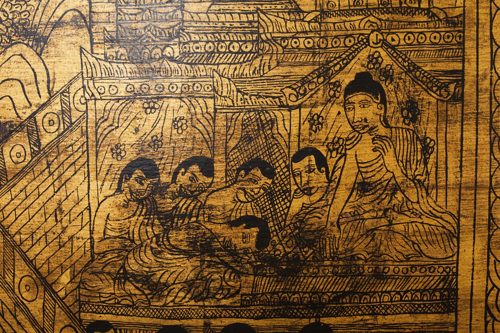 19. Jahrhundert birmanische vergoldete Truhe oder Trunk Tisch (Handgeschnitzt) im Angebot