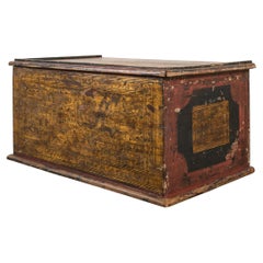 19th Century Burmese Lacquered Wooden Buddhist Trunk or Chest