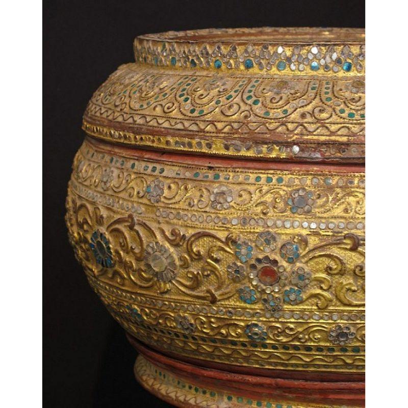 19th Century Burmese Offering Vessel from Burma For Sale 1