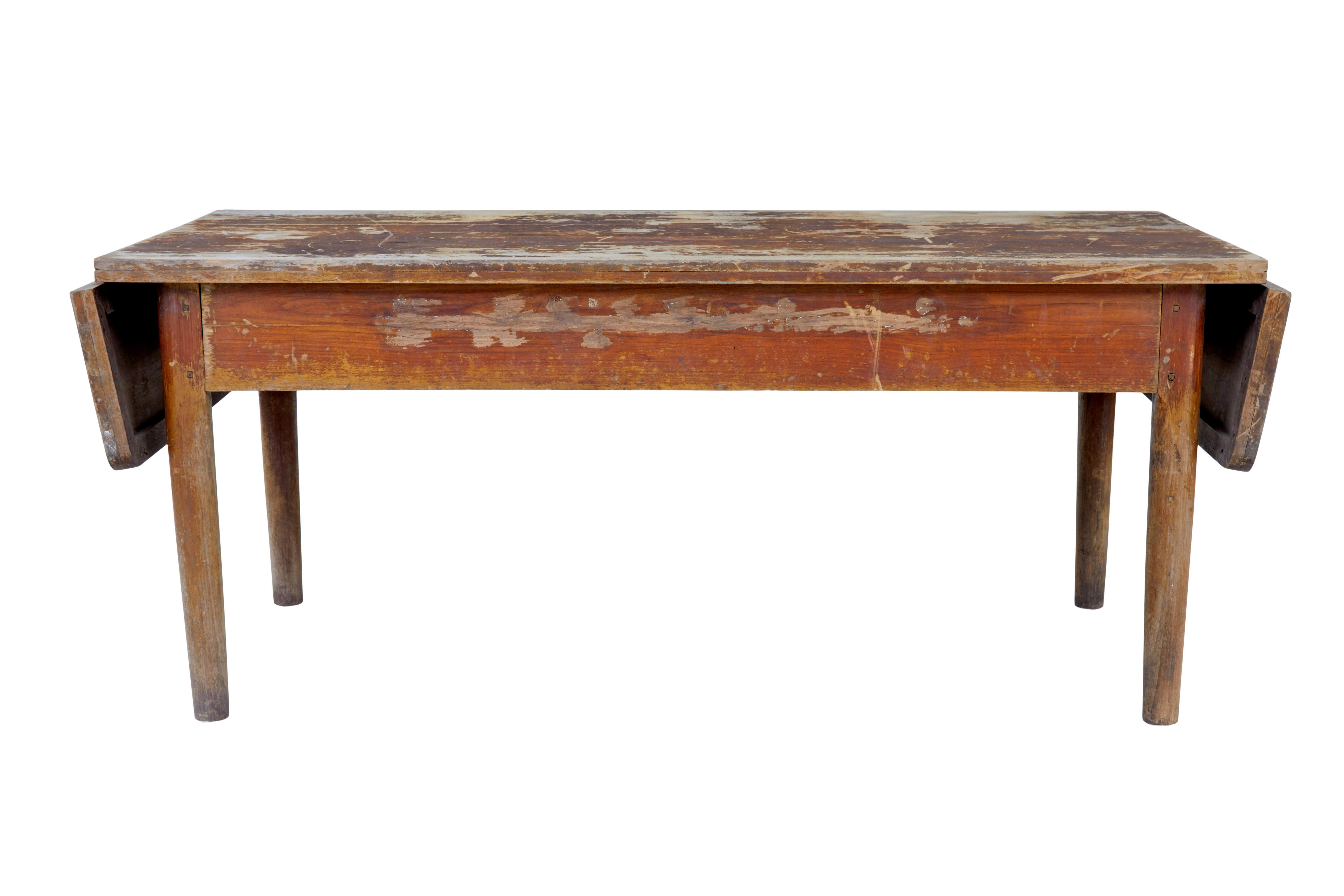 Mesa de aldea birmana de teca pintada del siglo XIX Pintado