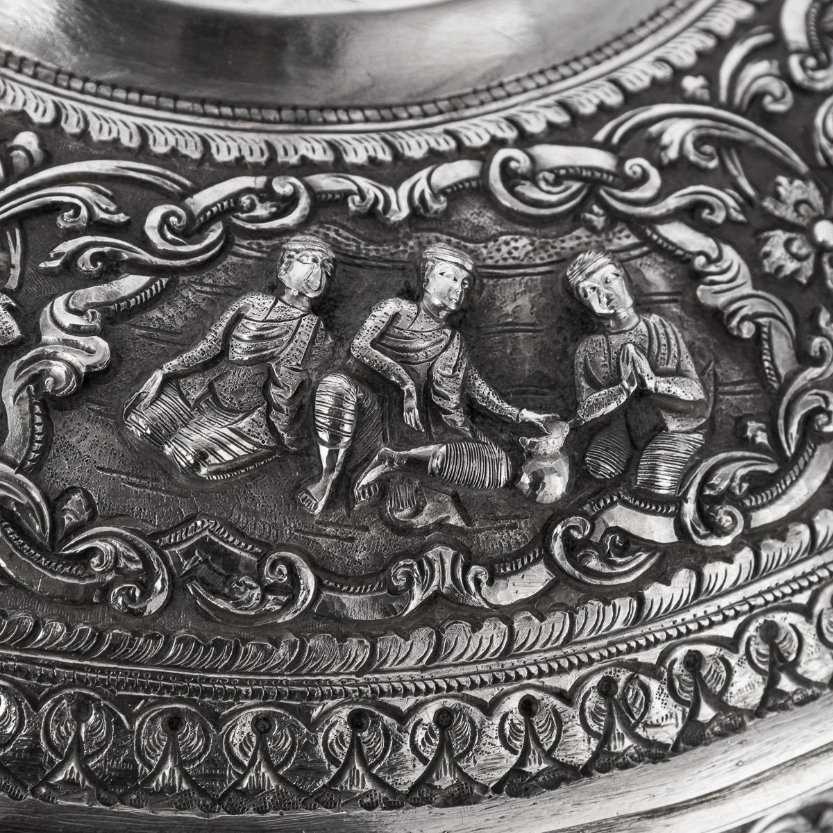 19th Century Burmese Solid Silver Betel Box On Stand, Rangoon, c.1890 For Sale 8