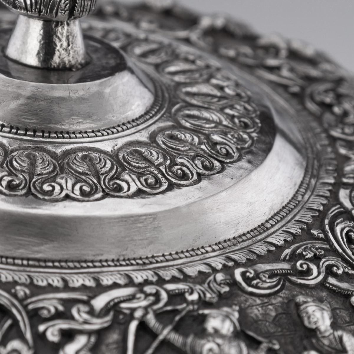 19th Century Burmese Solid Silver Betel Box On Stand, Rangoon, c.1890 For Sale 11