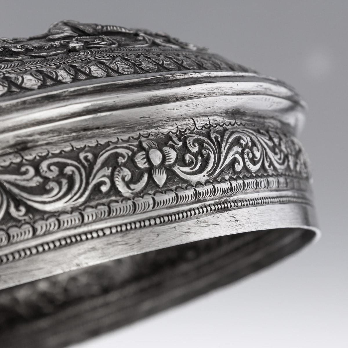 19th Century Burmese Solid Silver Betel Box On Stand, Rangoon, c.1890 For Sale 12