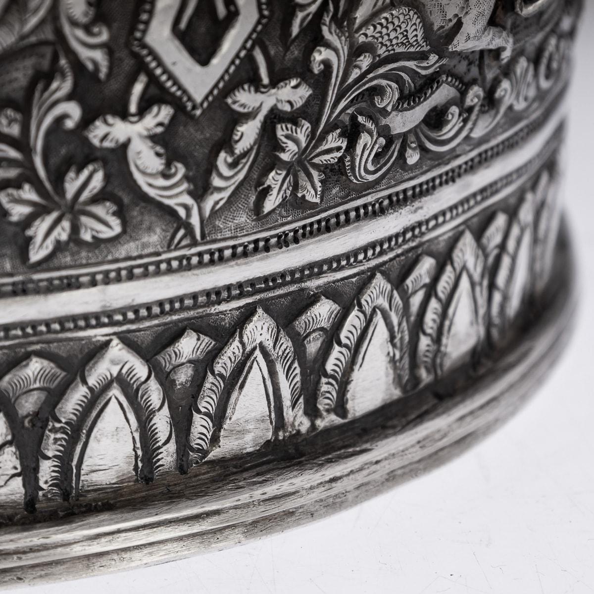 19th Century Burmese Solid Silver Betel Box On Stand, Rangoon, c.1890 For Sale 15