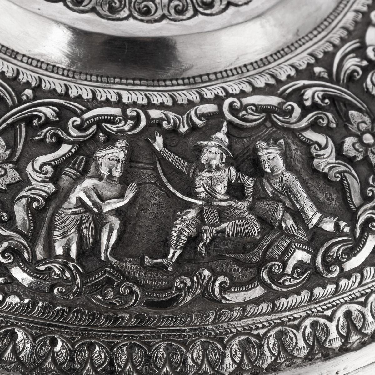 Birmesische Beteldose aus massivem Silber des 19. Jahrhunderts auf Stand, Rangun, um 1890 im Angebot 5
