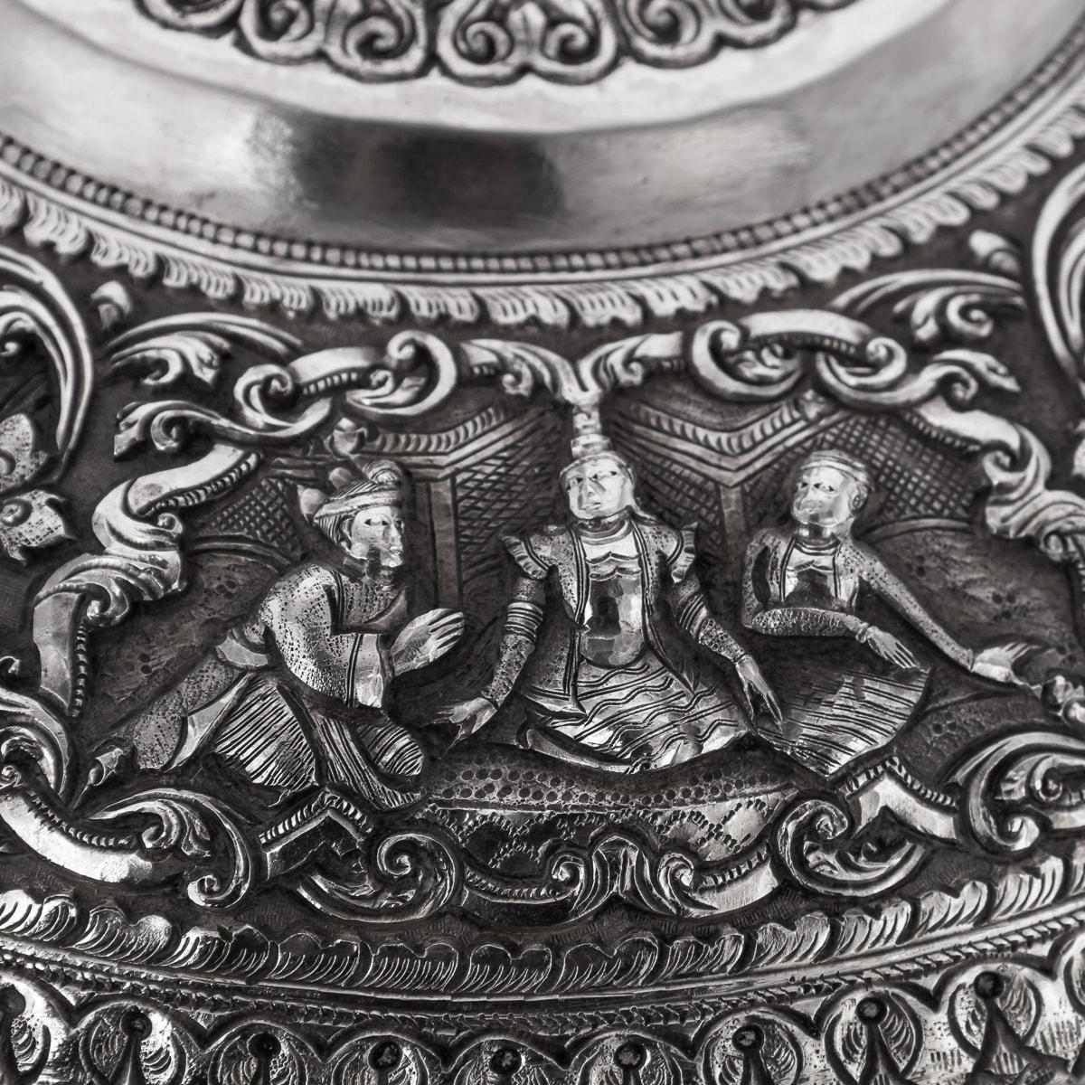Birmesische Beteldose aus massivem Silber des 19. Jahrhunderts auf Stand, Rangun, um 1890 im Angebot 6
