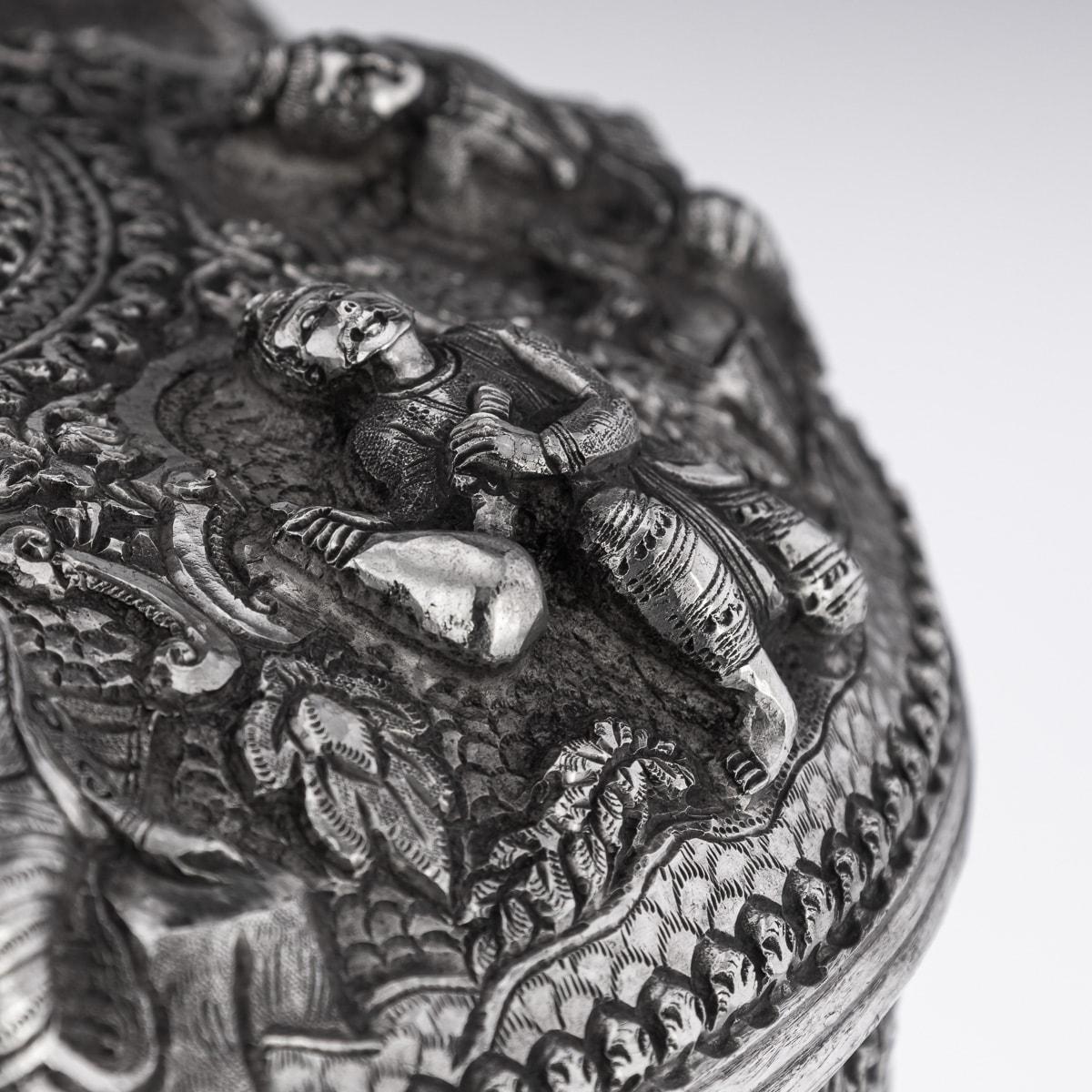 19th Century Burmese Solid Silver Betel Box On Stand, Rangoon, c.1890 For Sale 7