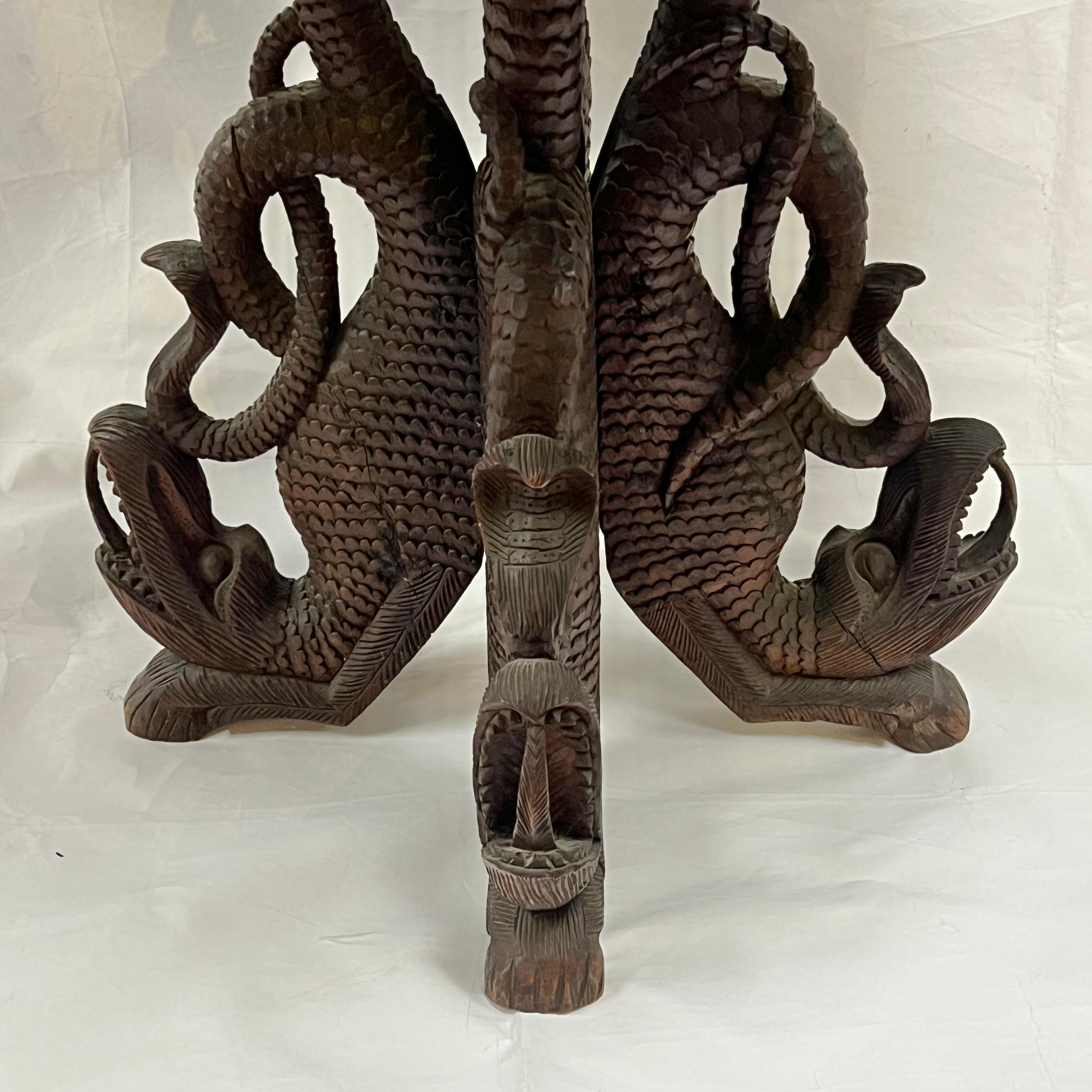 19th Century Burmese / South Asian Carved Wooden Side Table en Bueno estado para la venta en New York, NY