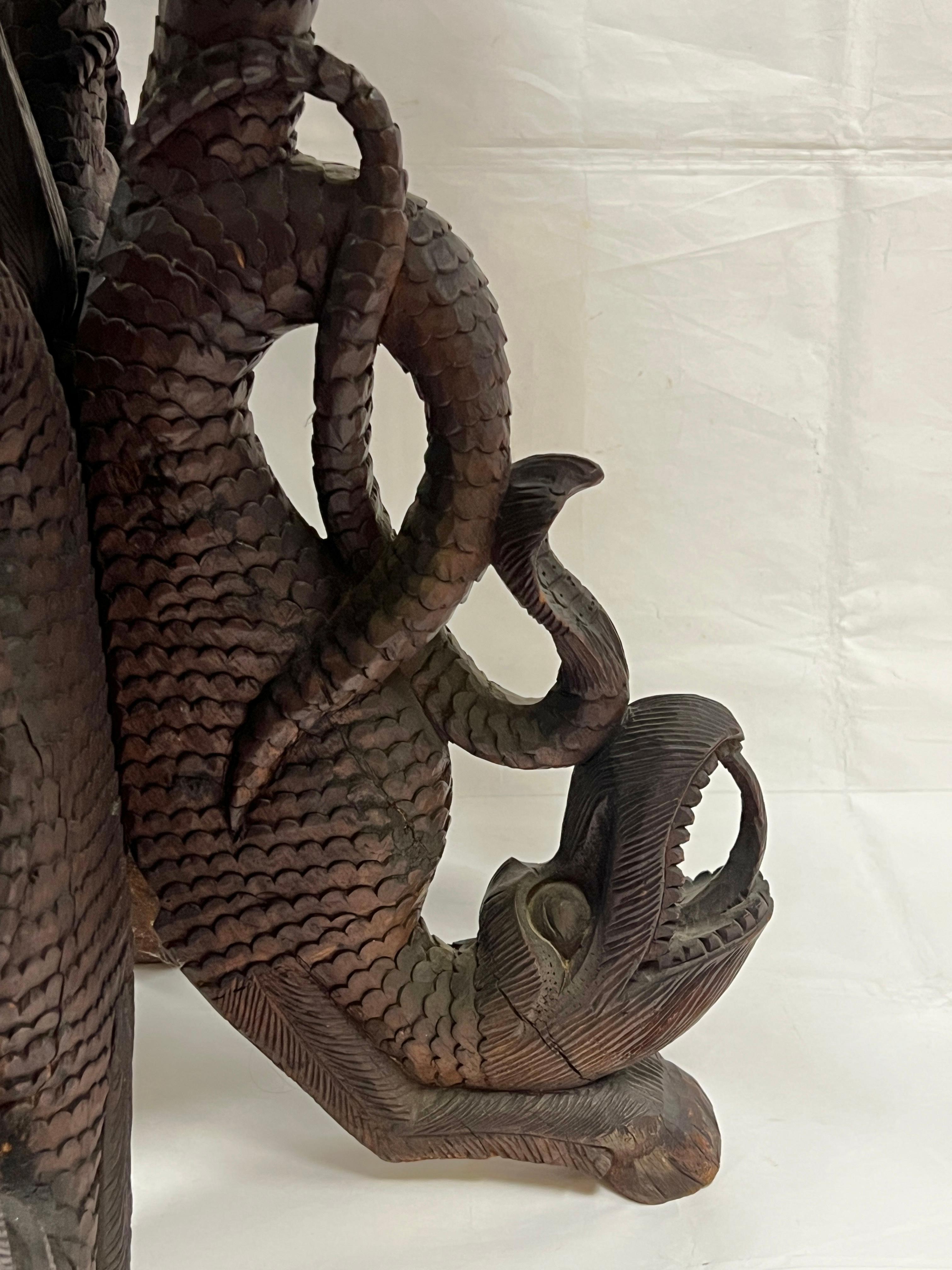 19th Century Burmese / South Asian Carved Wooden Side Table siglo XIX en venta