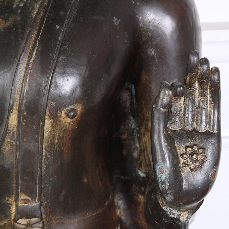 18th Century Burmese Thai Bronze Buddha For Sale 3