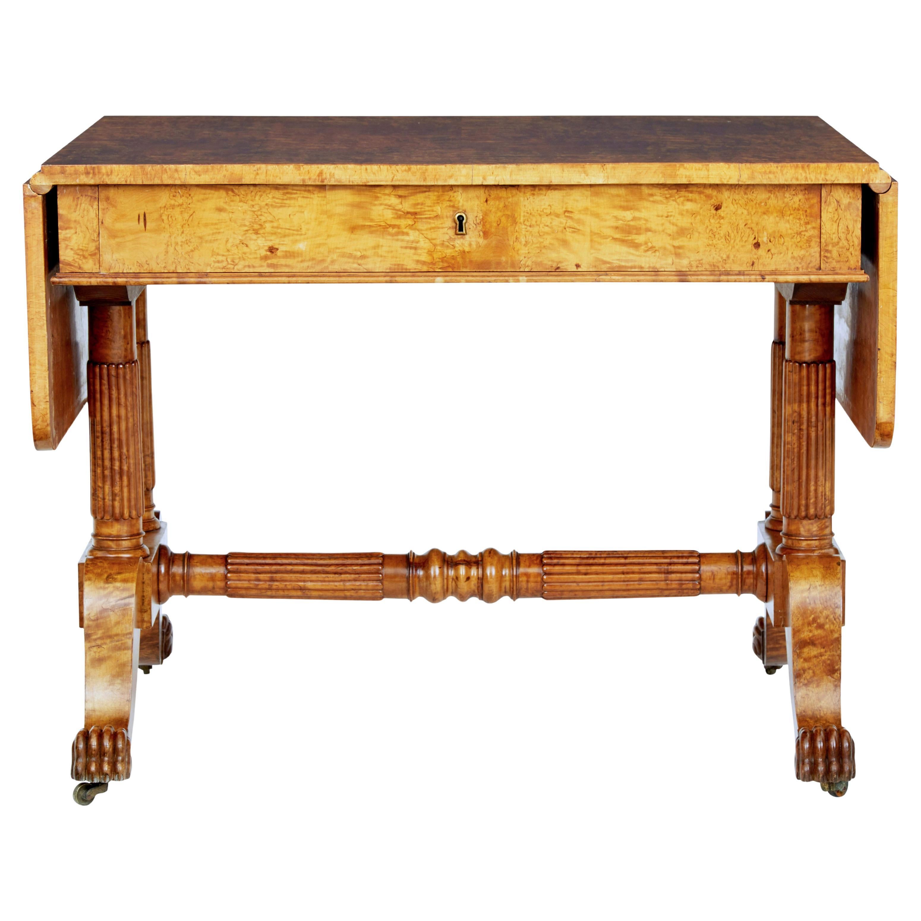 Mesa de sofá Biedermeier de abedul del siglo XIX