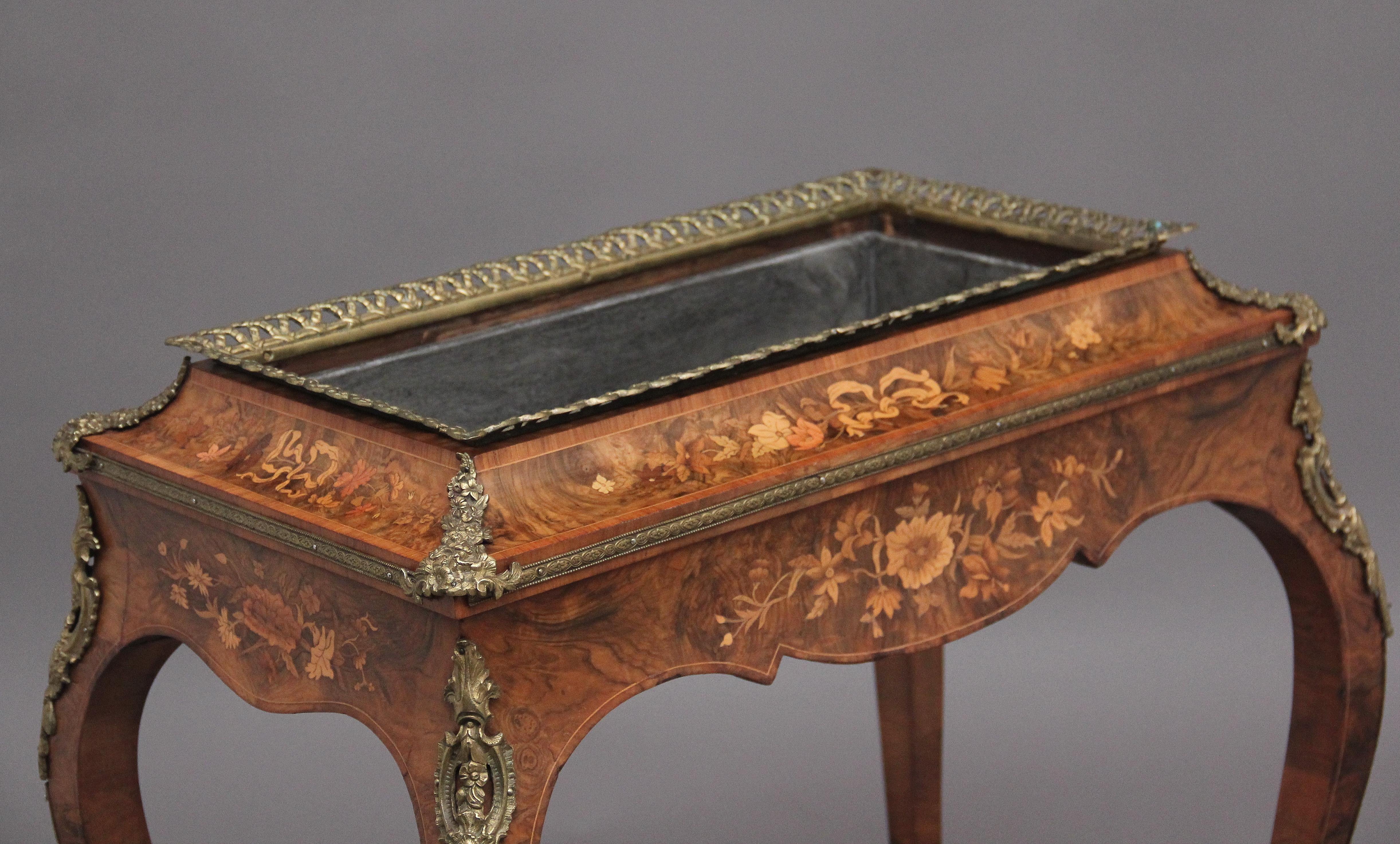 19th Century Burr Walnut and Marquetry Jardiniere In Good Condition For Sale In Martlesham, GB