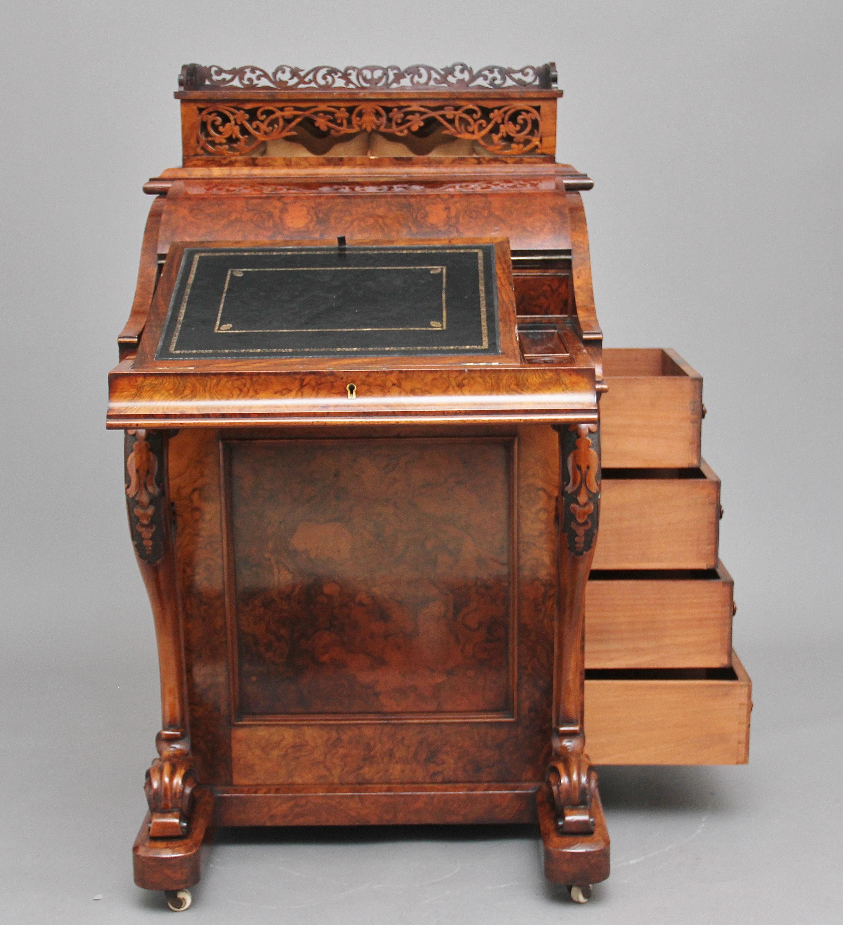 19th Century Burr Walnut Rising Top Davenport In Good Condition In Martlesham, GB