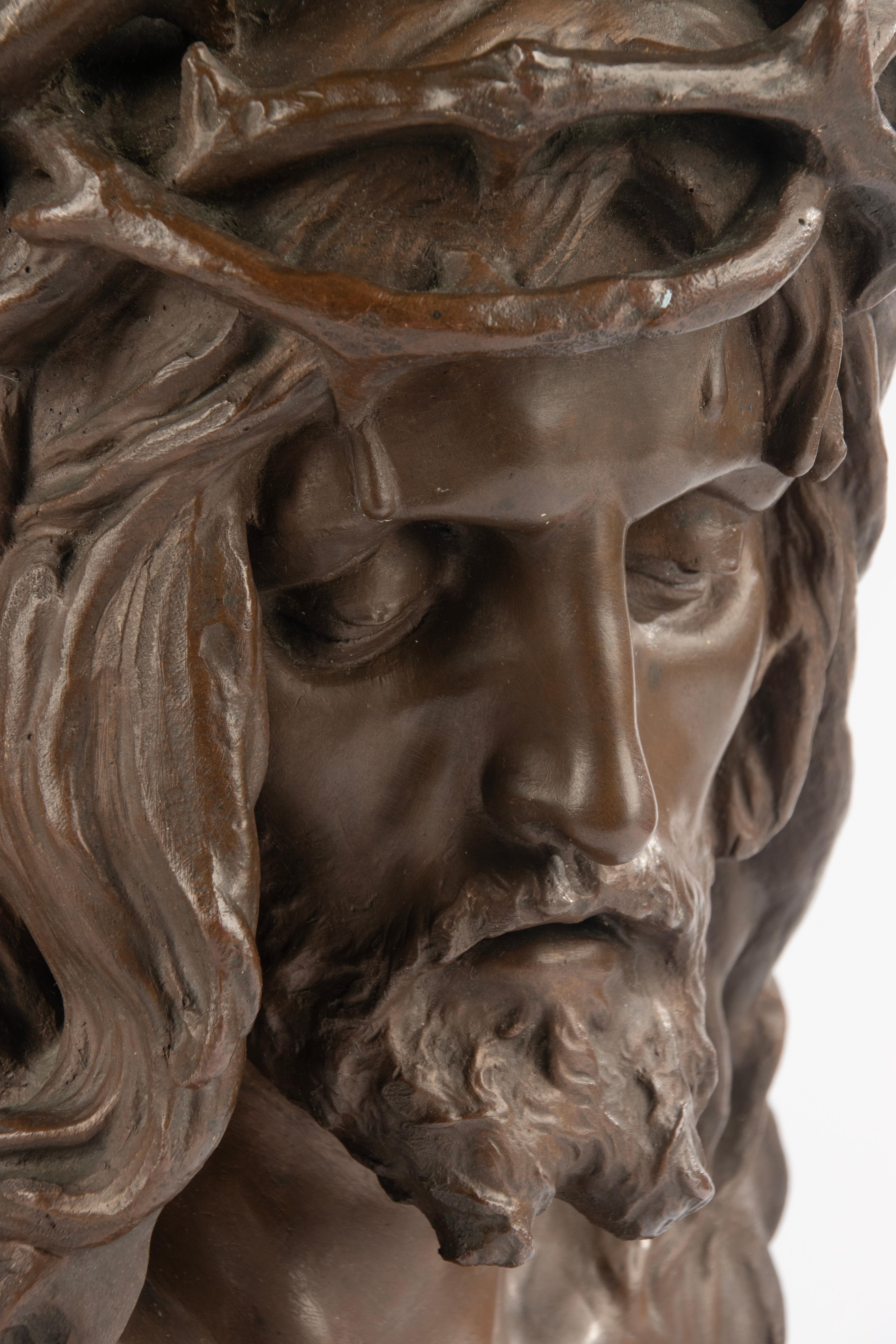 Buste du 19e siècle - Eugène Marioton - Bronze - Christ à la couronne d'épines en vente 7