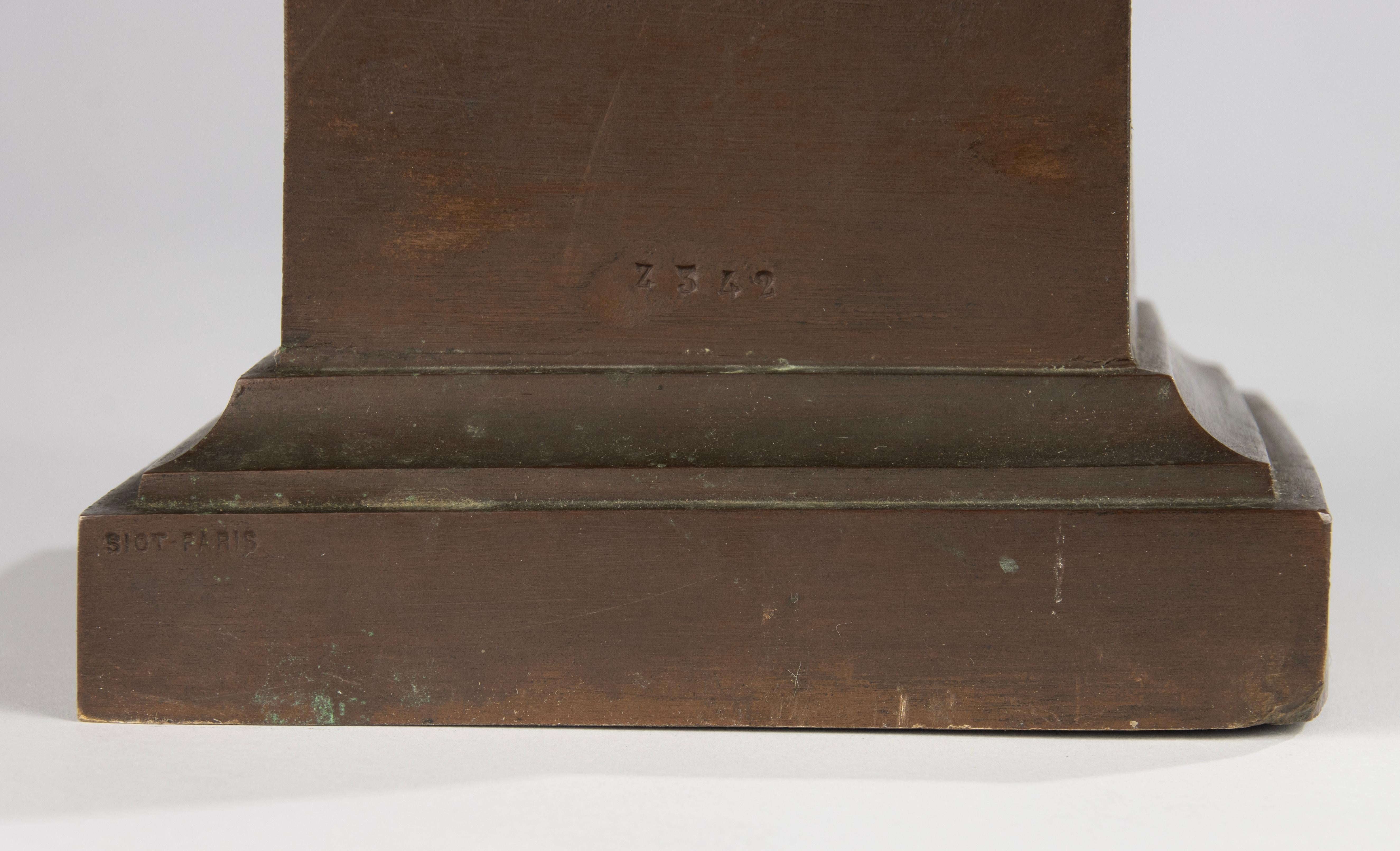 Buste du 19e siècle - Eugène Marioton - Bronze - Christ à la couronne d'épines en vente 9