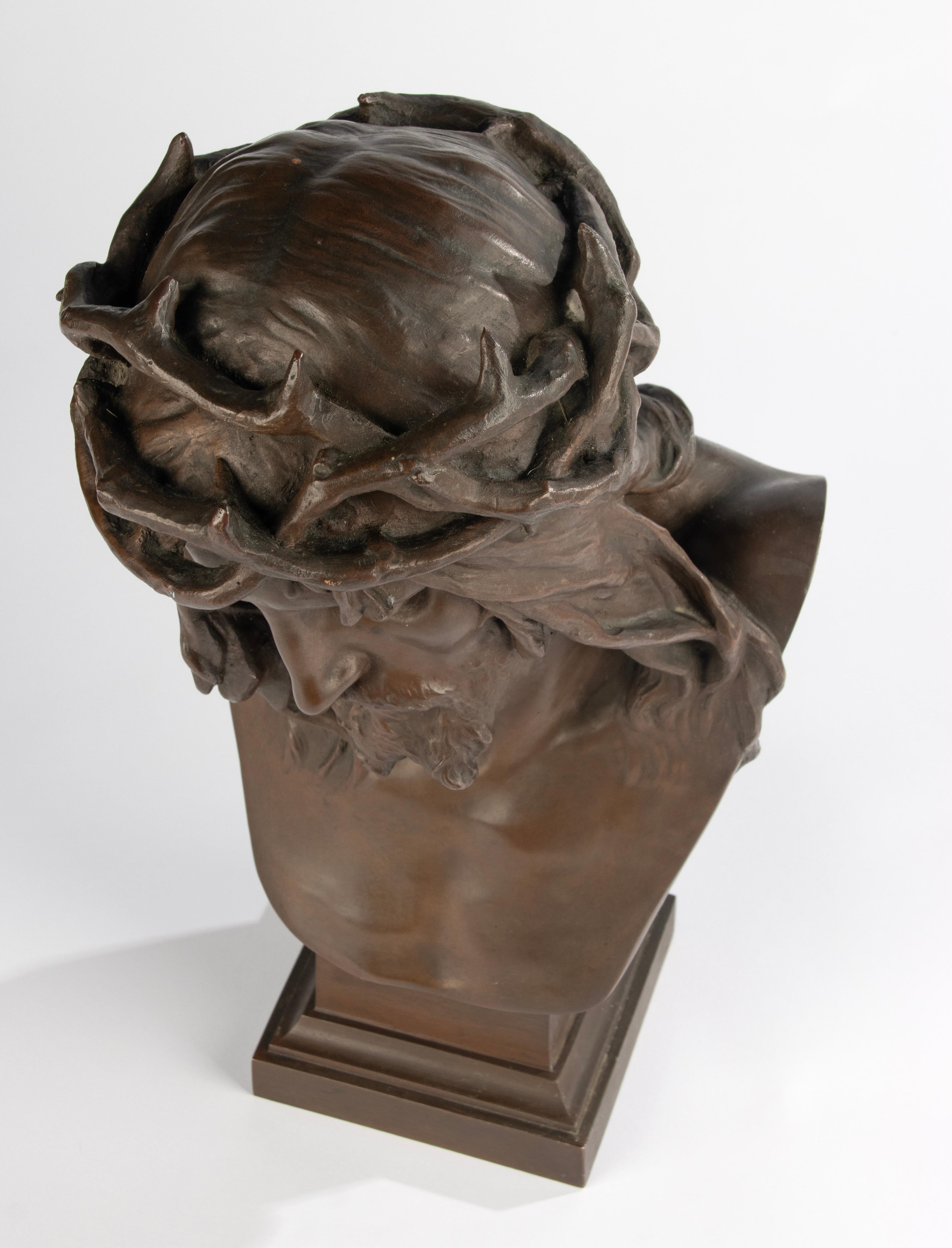 Buste du 19e siècle - Eugène Marioton - Bronze - Christ à la couronne d'épines en vente 12