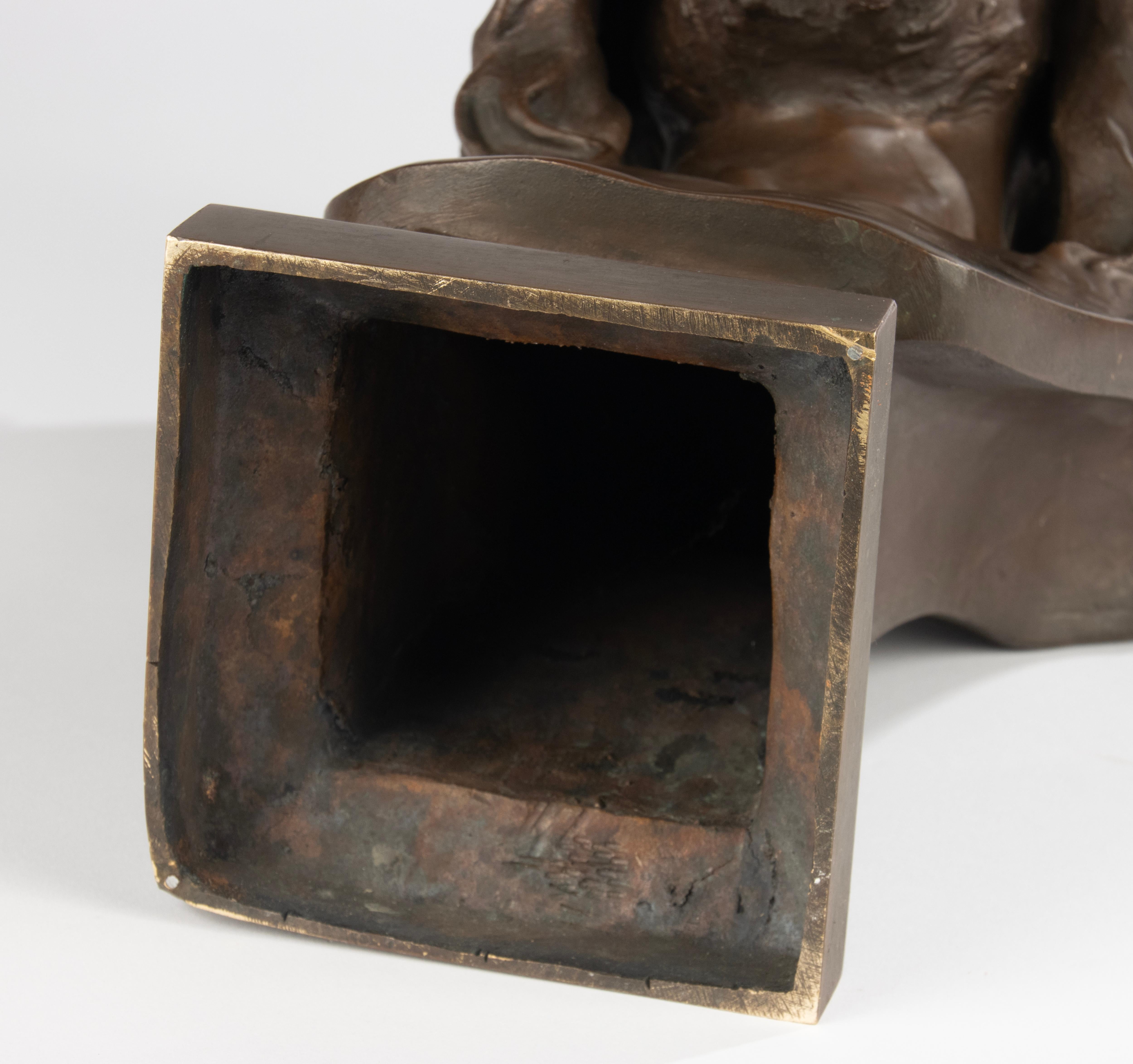 Buste du 19e siècle - Eugène Marioton - Bronze - Christ à la couronne d'épines en vente 13