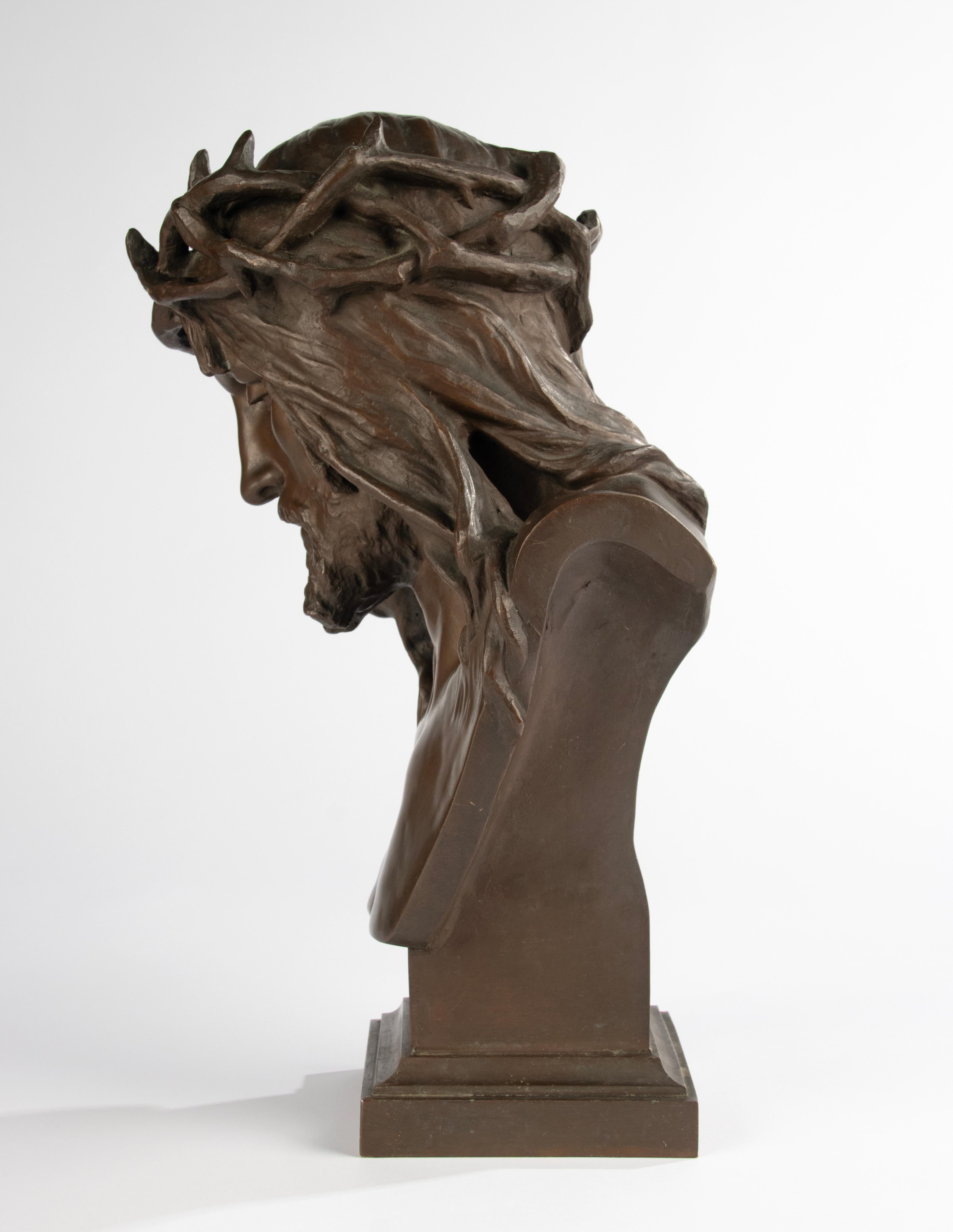 Buste du 19e siècle - Eugène Marioton - Bronze - Christ à la couronne d'épines en vente 1