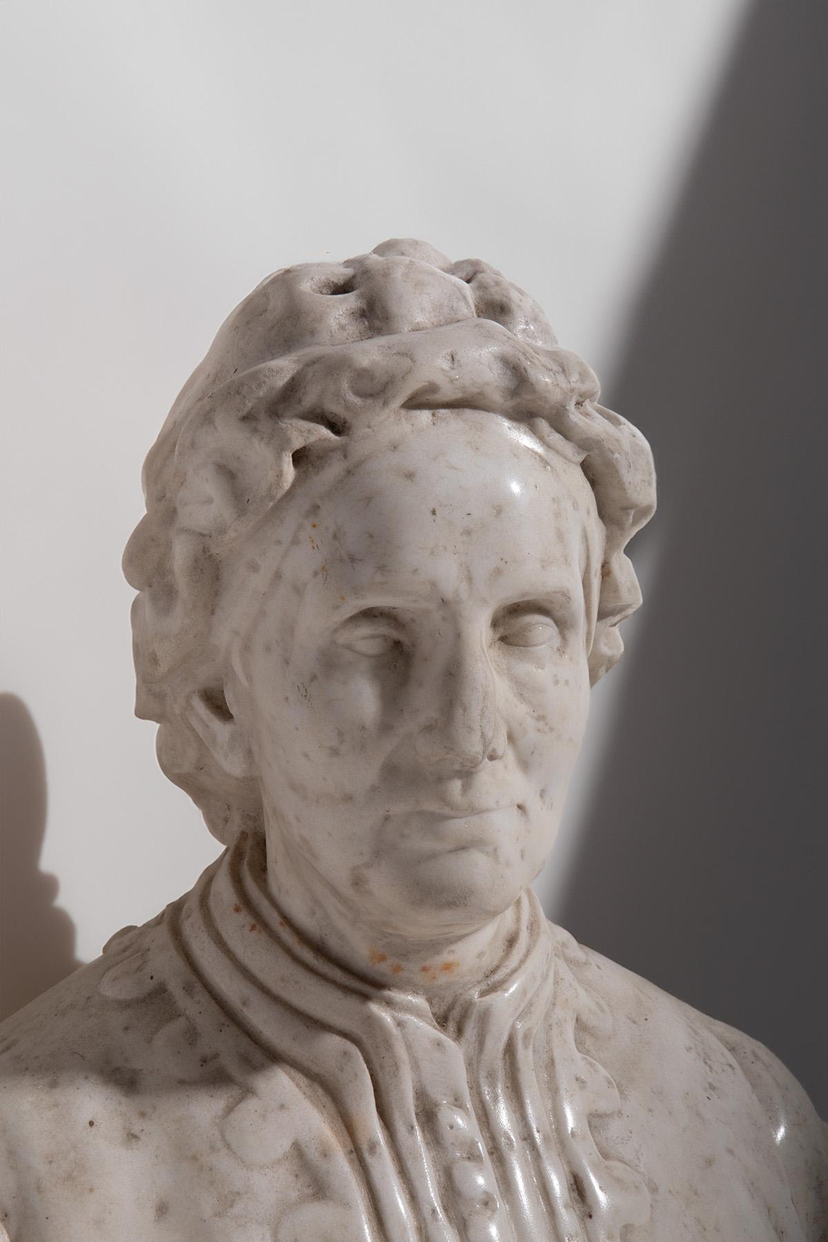 Sculpture Italienne 19ème siècle buste en marbre Bon état - En vente à Milano, IT