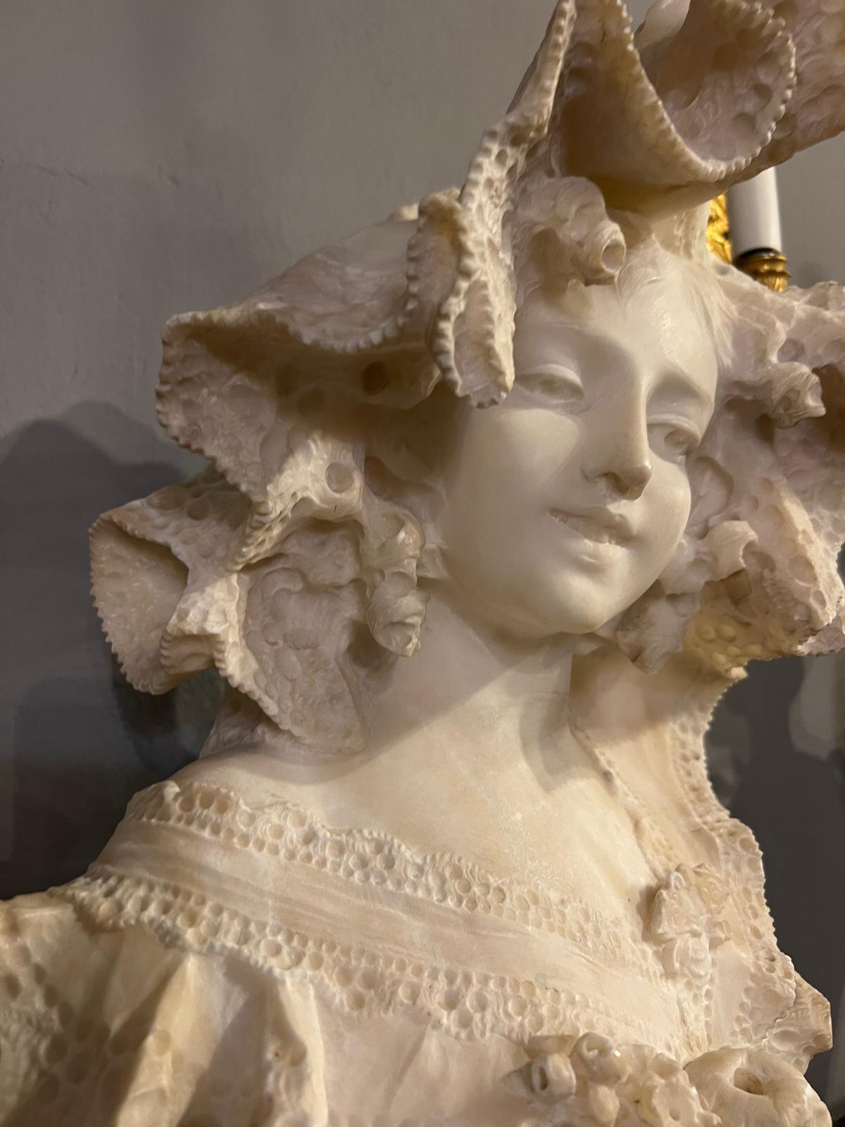 19th Century Bust of a Young Lady in White Marble by Flli Romanelli For Sale 2