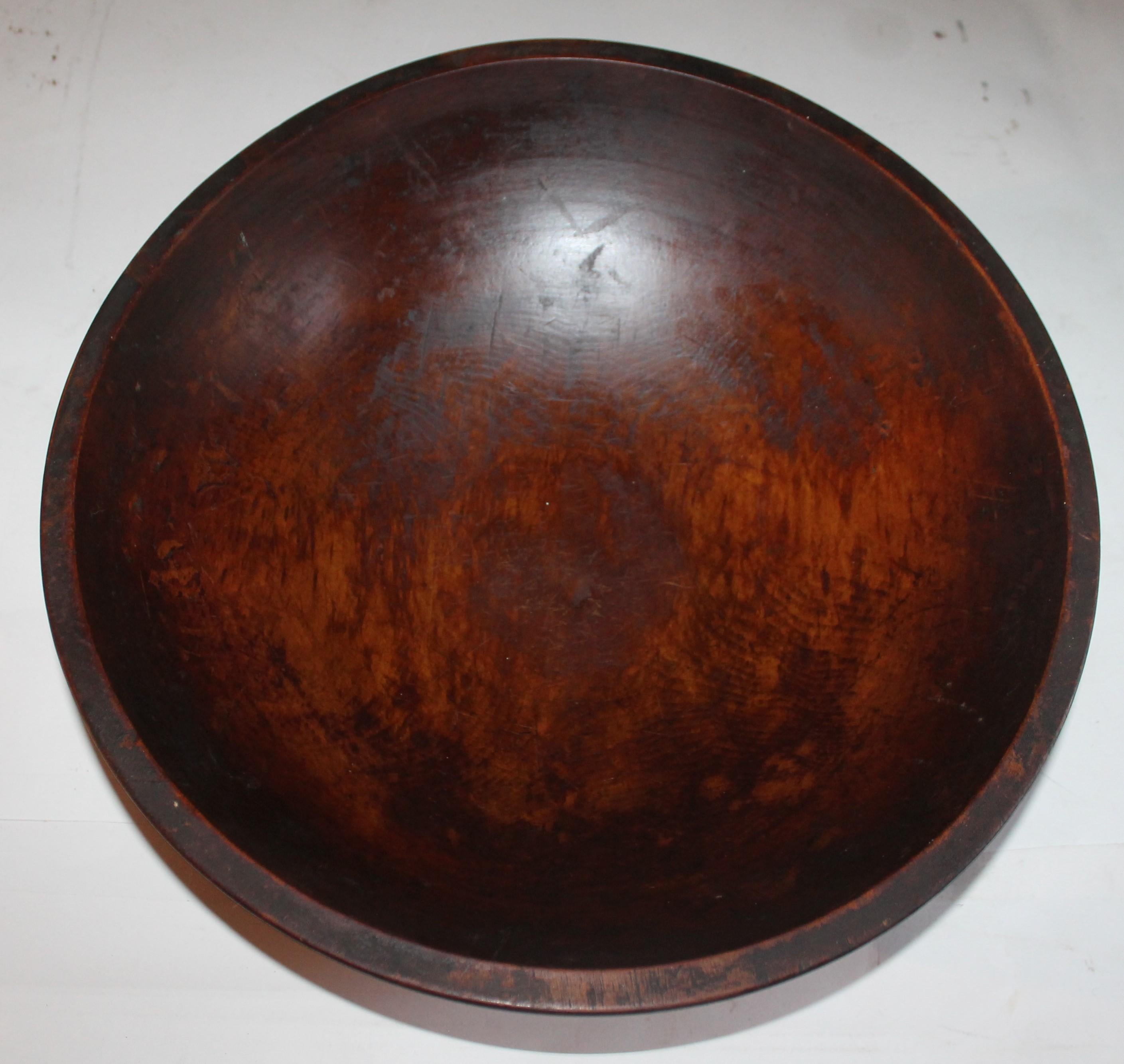 This fine patinated butter bowl is in fine condition and has a wonderful undisturbed surface. It is a 15