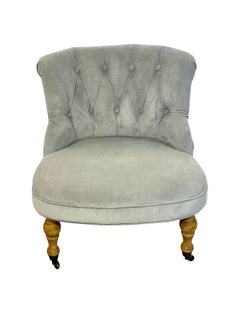 Chaise à boutons du 19e siècle avec pieds en hêtre tournés