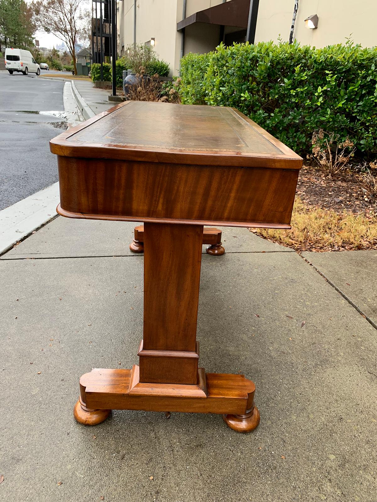 19th Century William IV Library Table or Desk with Leather Top, circa 1840s For Sale 8