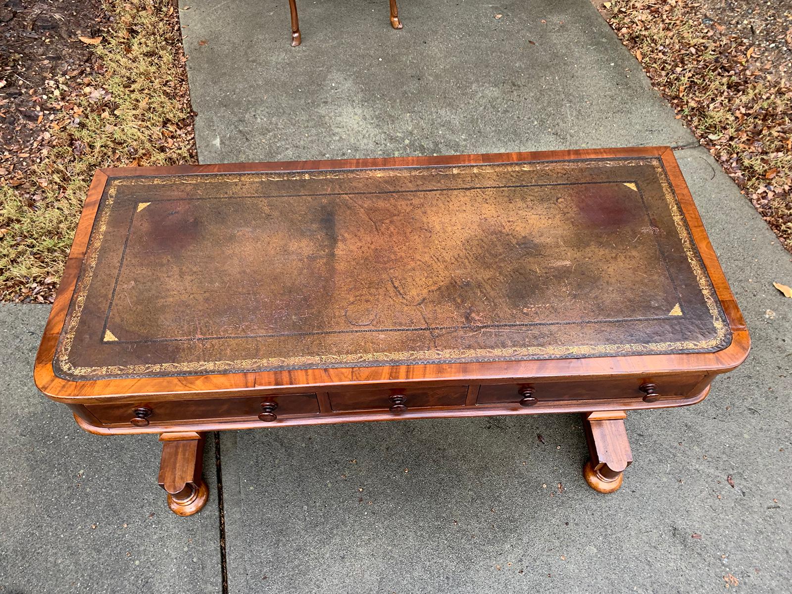 19th Century William IV Library Table or Desk with Leather Top, circa 1840s For Sale 6