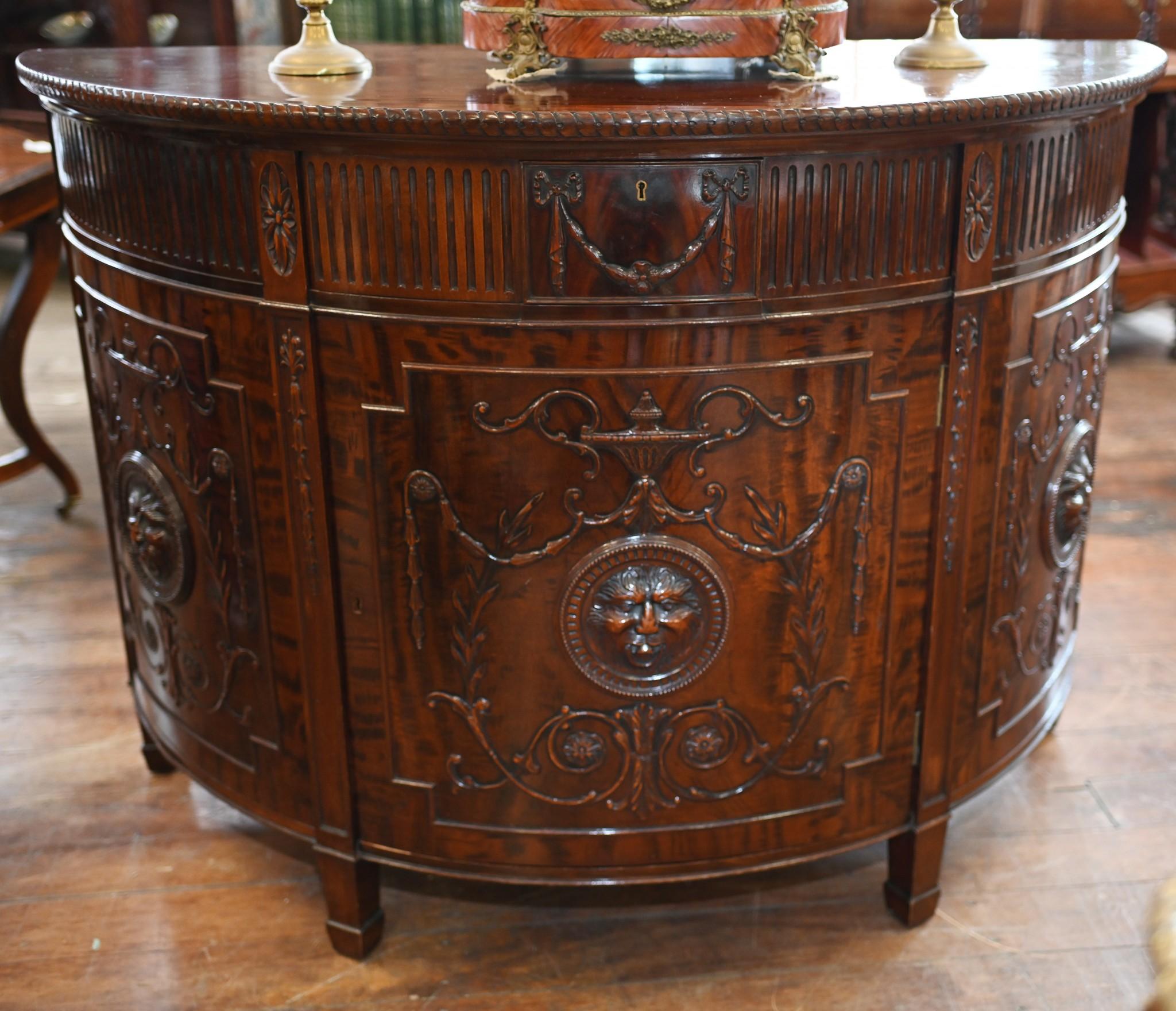 Mobile del XIX secolo Adams Revival Neo Classico Commode in vendita 3