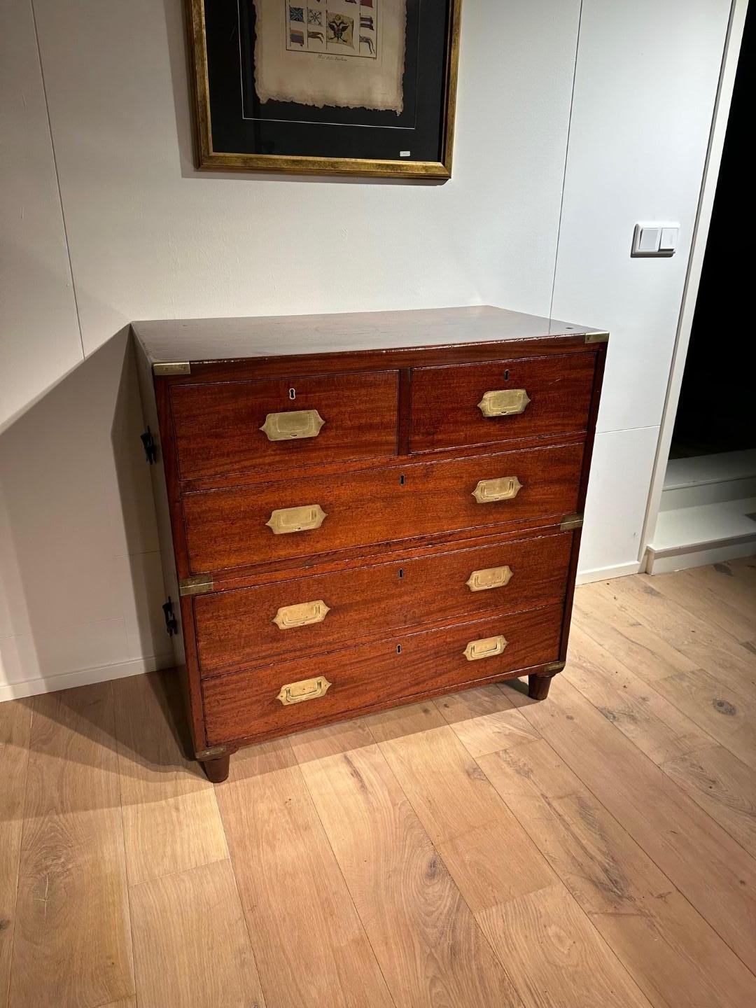 19th Century campaign chest of drawers In Good Condition For Sale In Eindhoven, NL