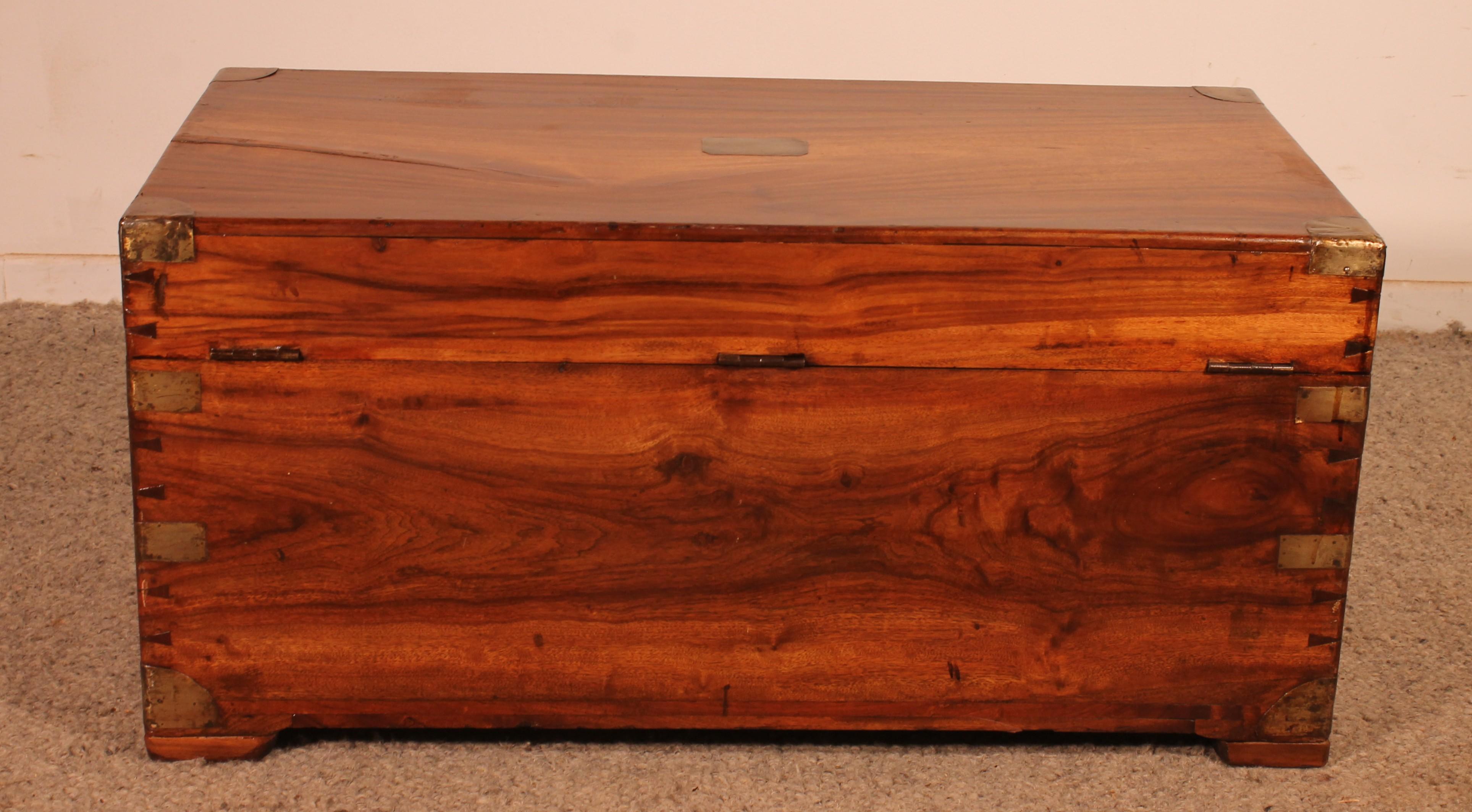 Arcón de Campaña o Marino de Madera de Alcanfor del Siglo XIX - Hong Kong en venta 5