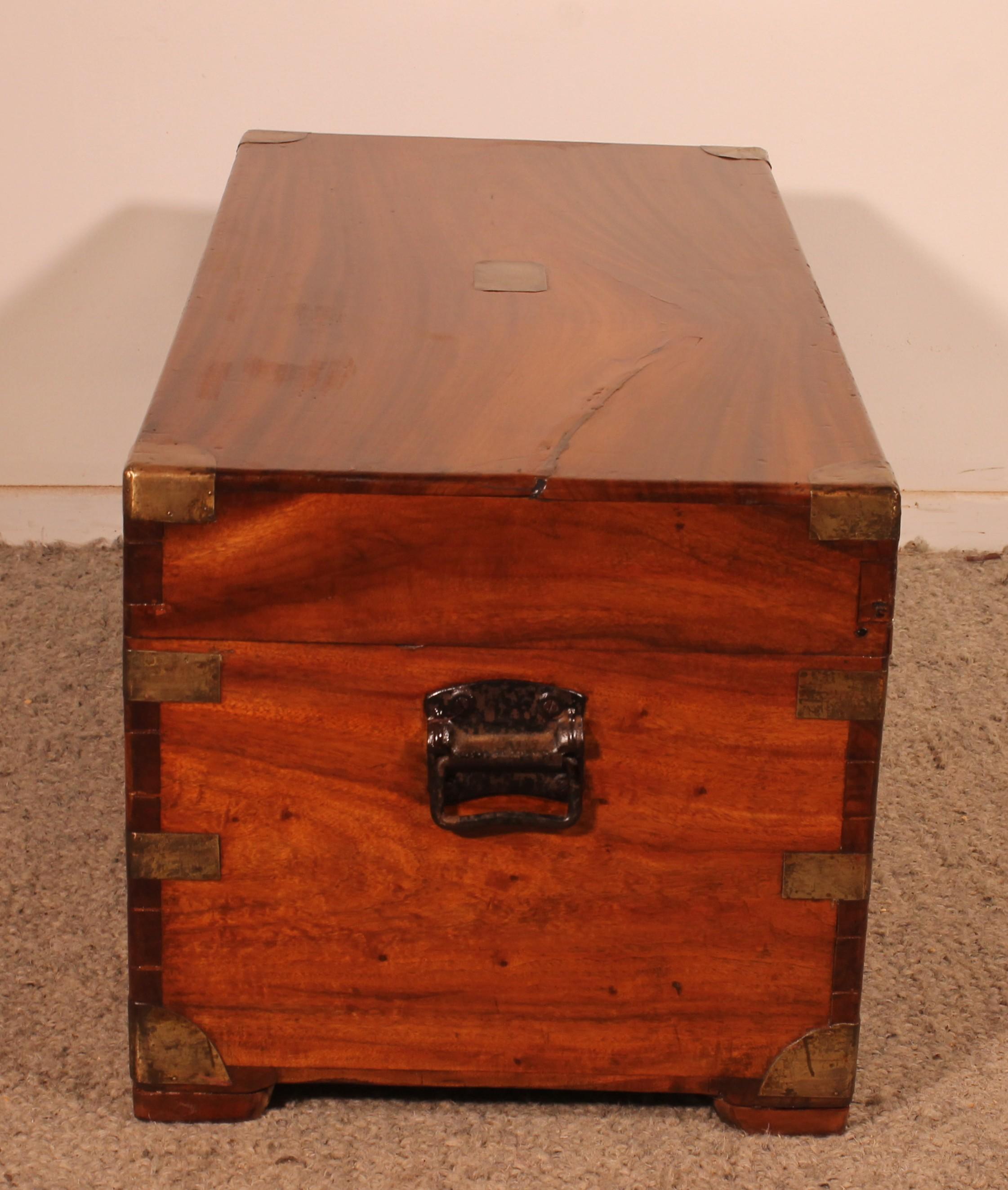 Arcón de Campaña o Marino de Madera de Alcanfor del Siglo XIX - Hong Kong en venta 6