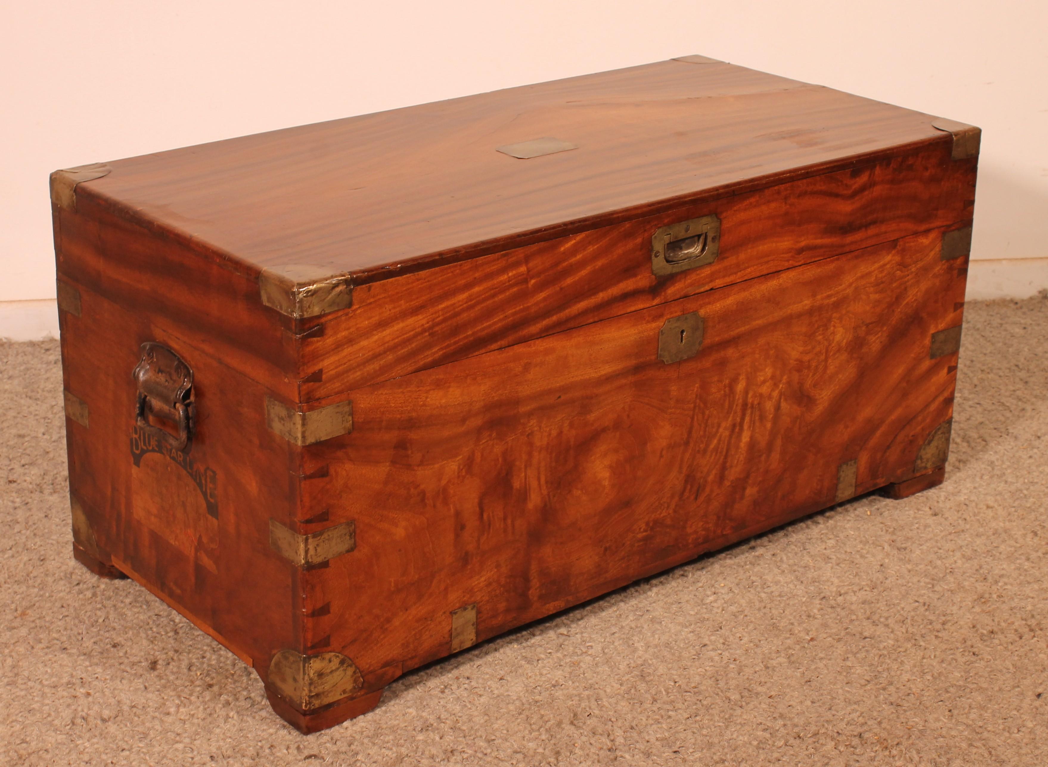 Arcón de Campaña o Marino de Madera de Alcanfor del Siglo XIX - Hong Kong en venta 3