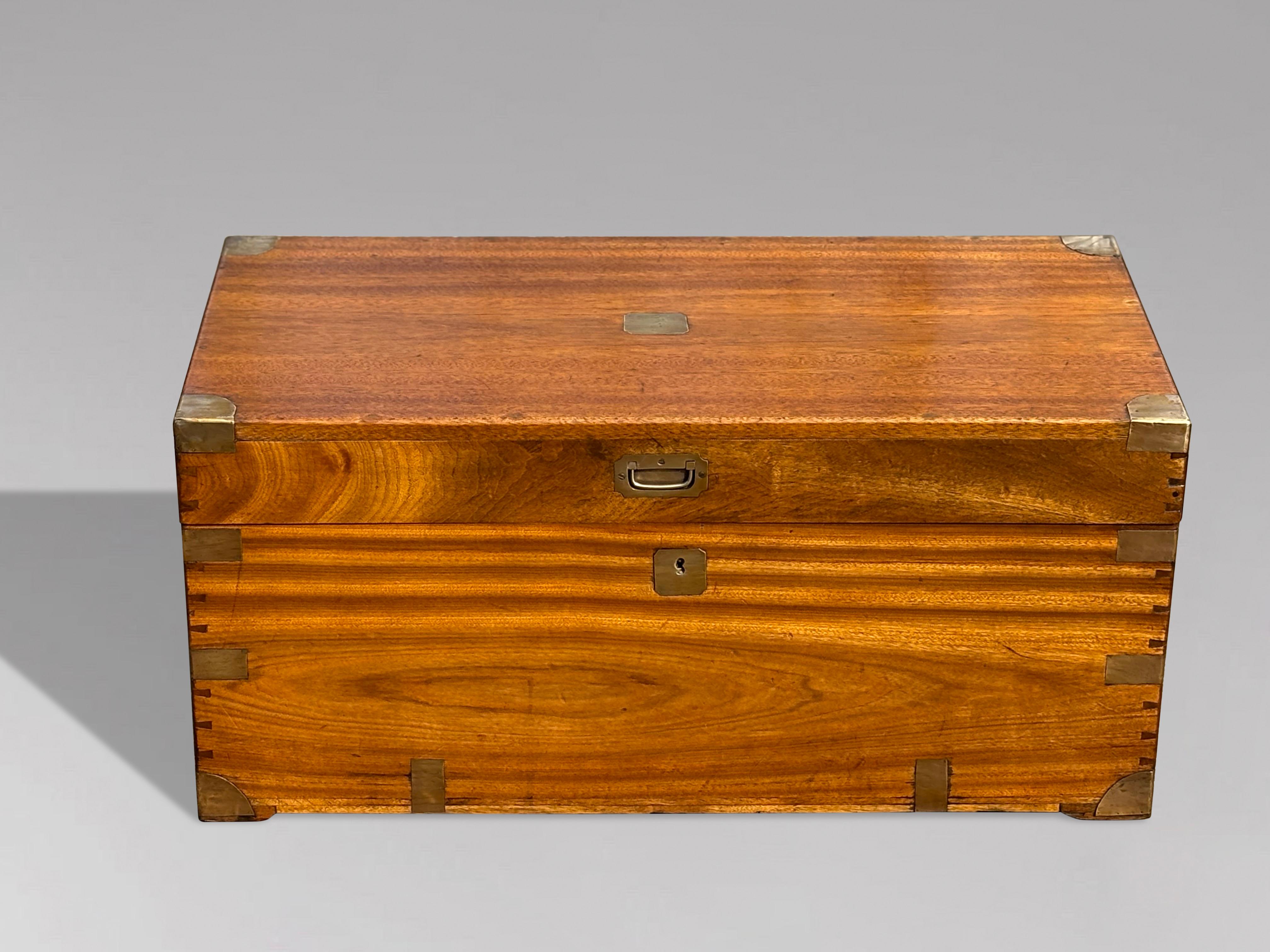 Coloniale britannico 19th Century Camphor Wood Campaign Travelling Trunk in vendita