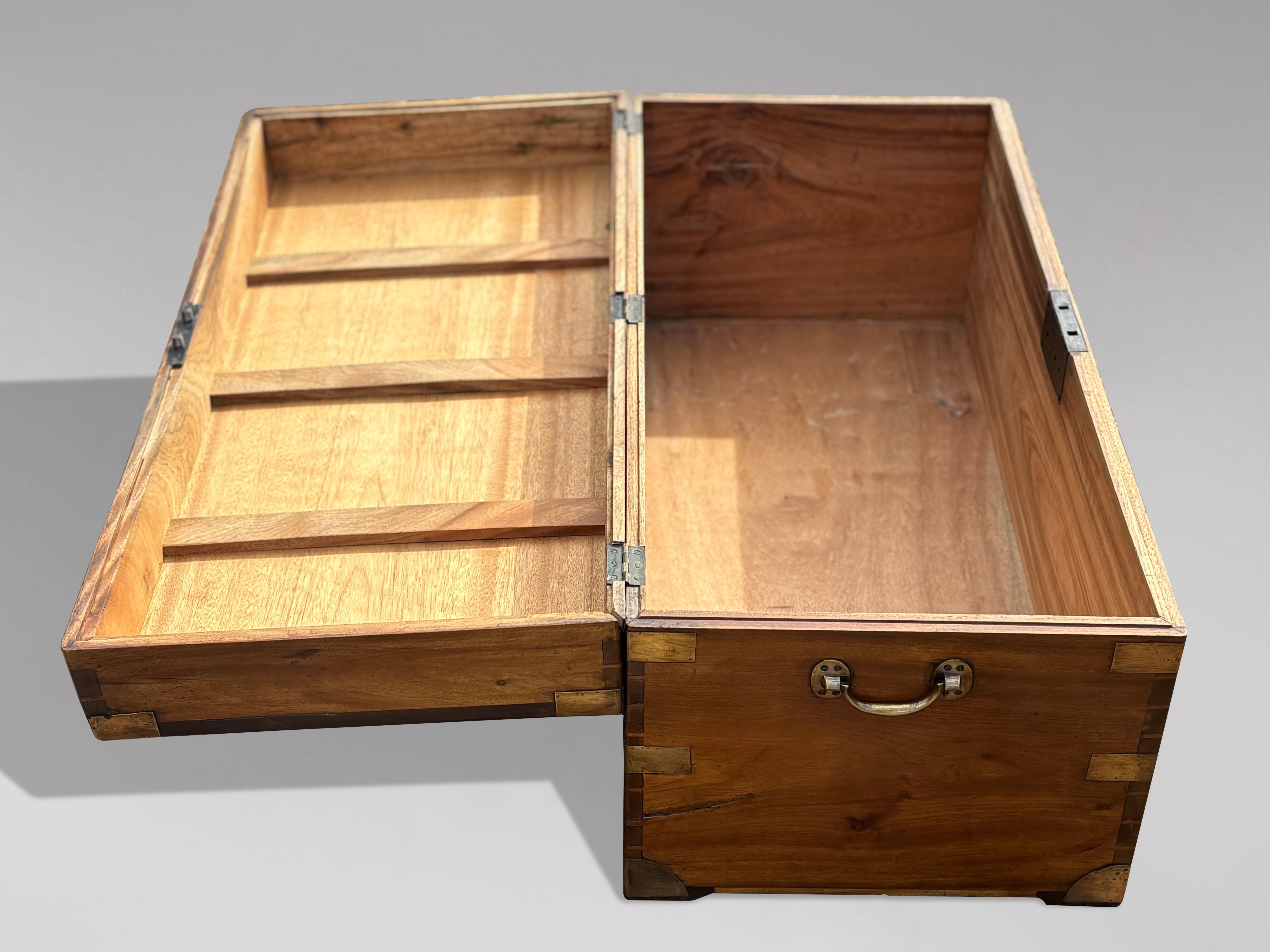 19th Century Camphor Wood Campaign Travelling Trunk In condizioni buone in vendita a Petworth,West Sussex, GB