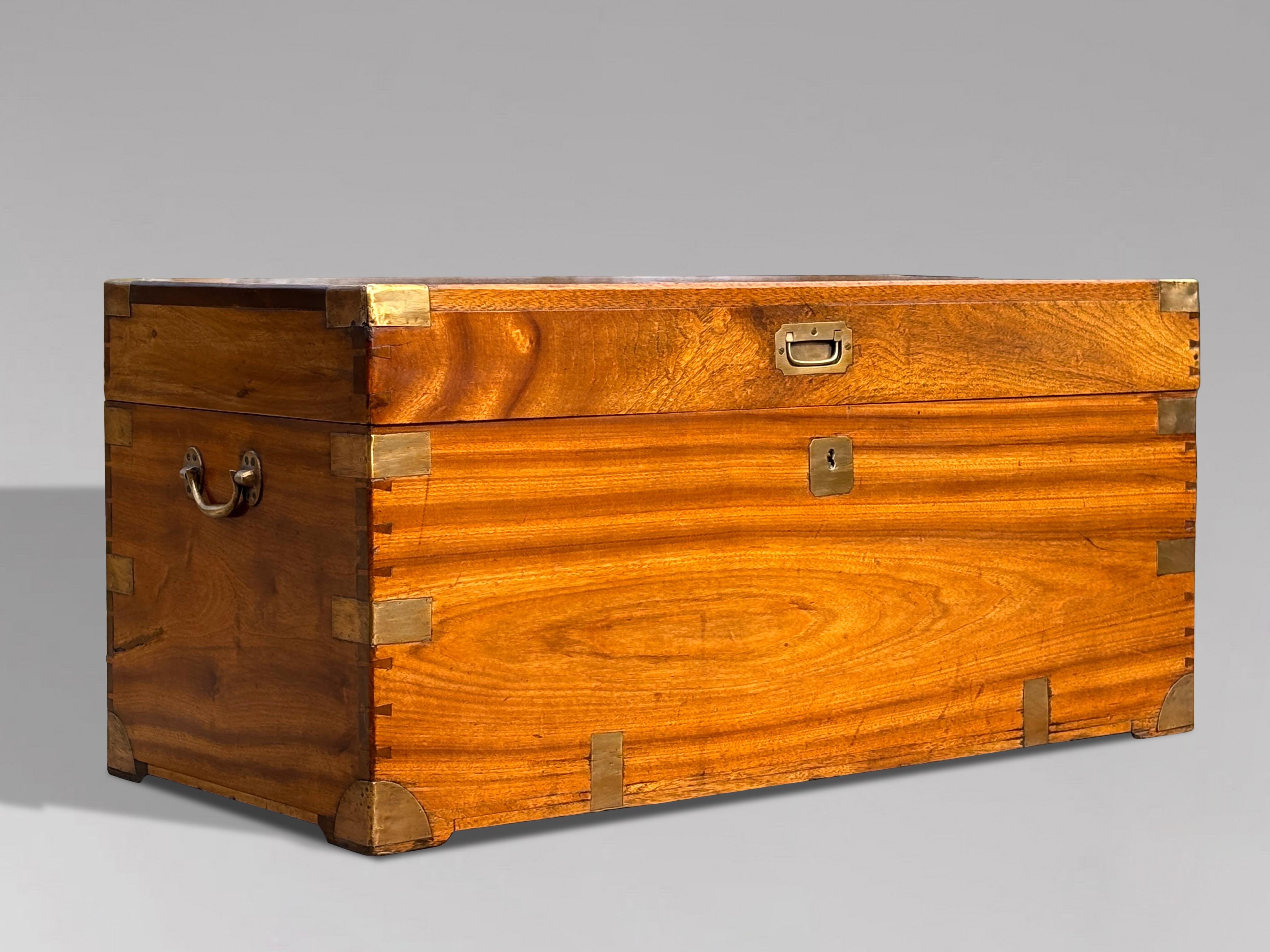 19th Century Camphor Wood Campaign Travelling Trunk in vendita 1