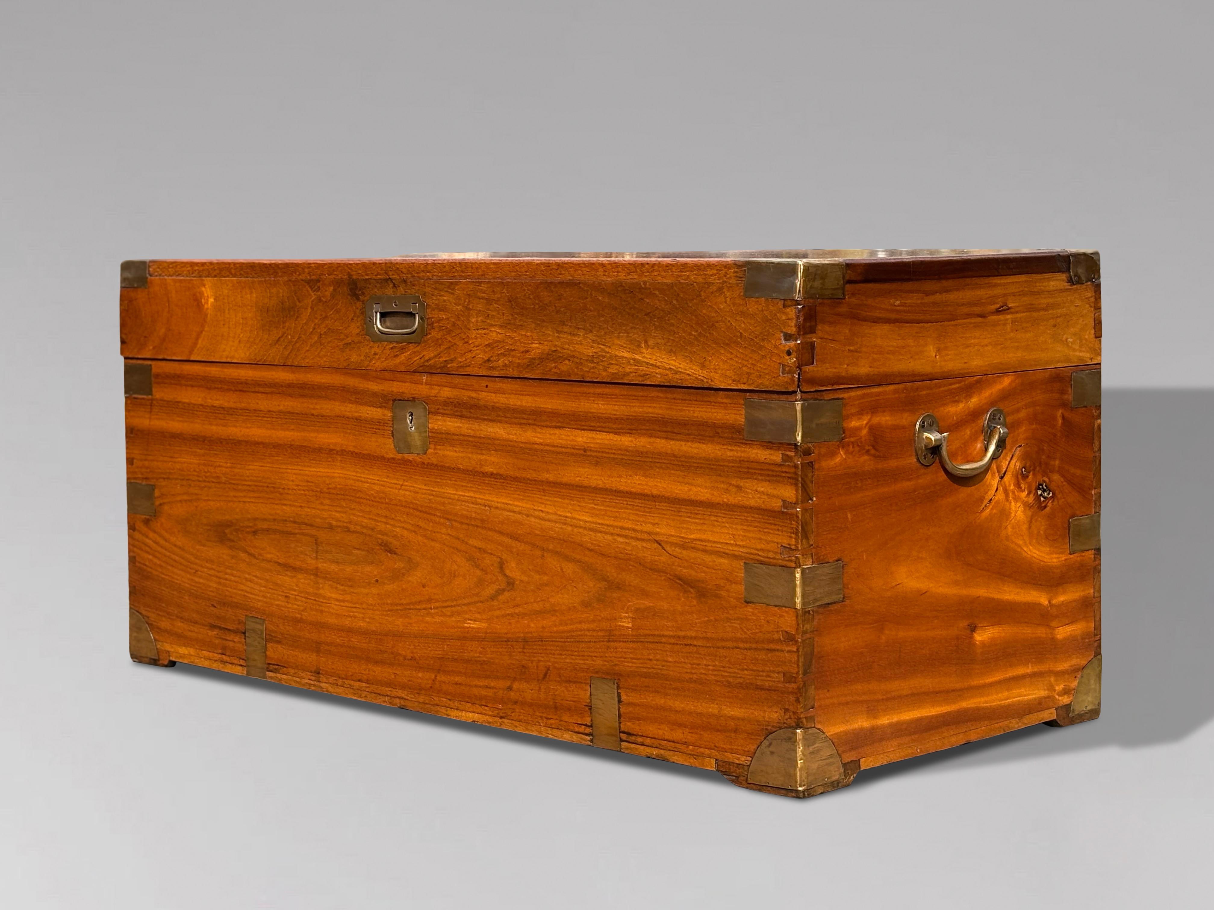 19th Century Camphor Wood Campaign Travelling Trunk in vendita 2